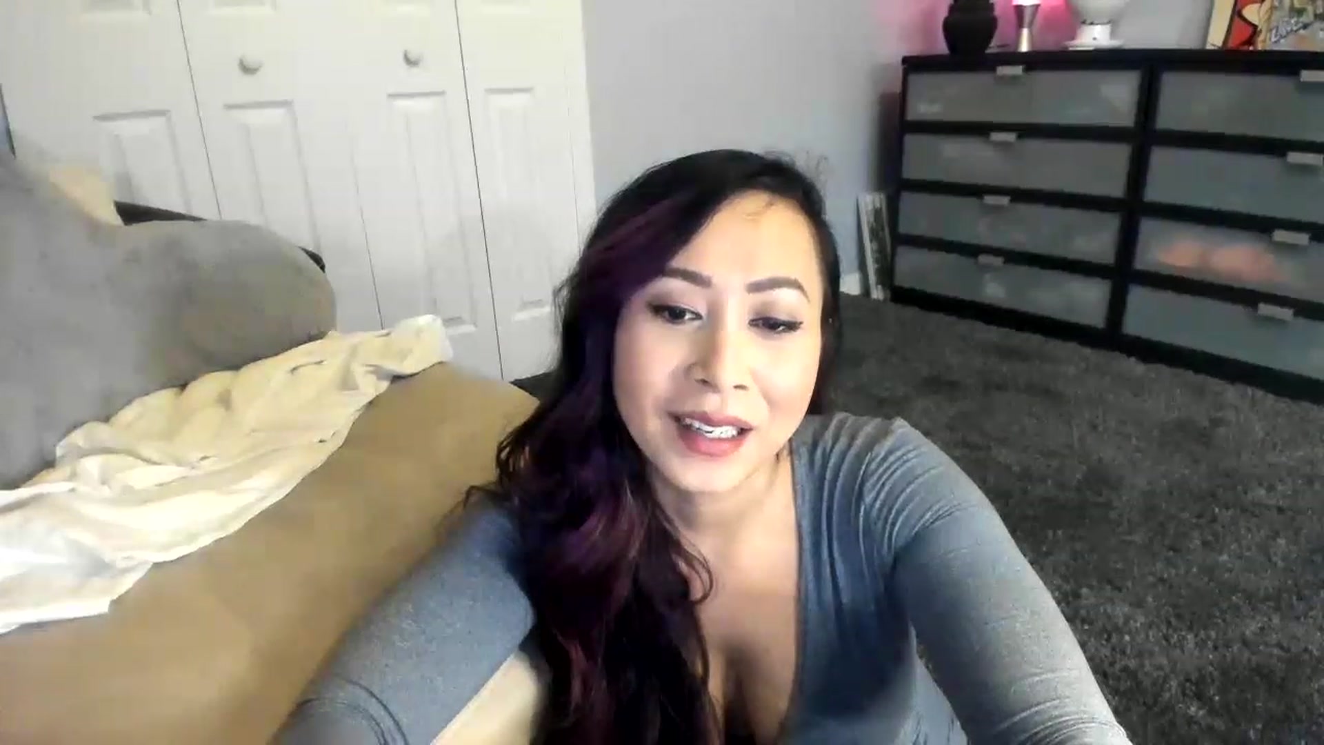 Gallery image thumbnail from Downloads's myfreecams stream on, 05/27/2023, 07:33 image 7 of 20