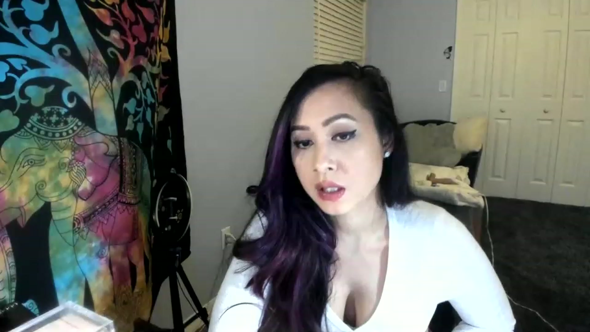 Gallery image thumbnail from Downloads's myfreecams stream on, 06/25/2023, 08:41 image 5 of 20