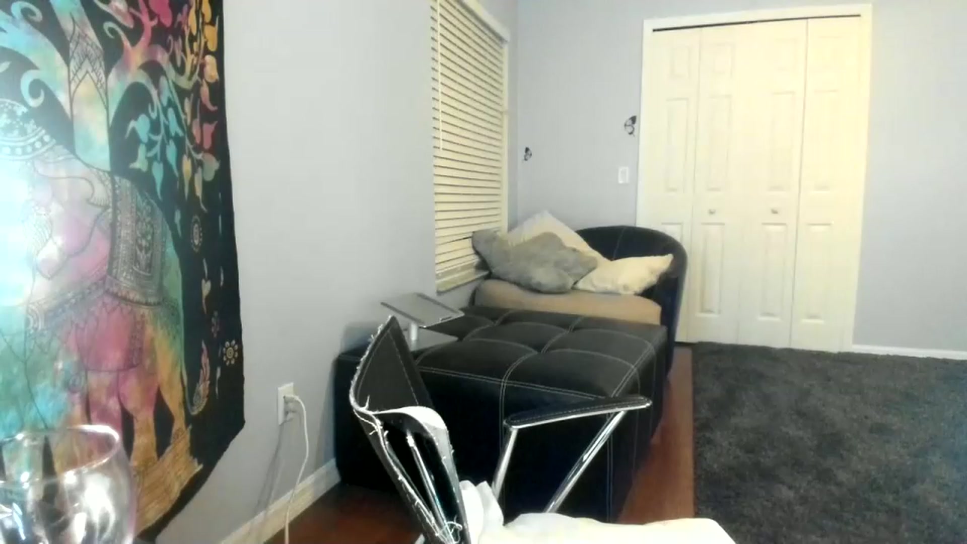 Gallery image thumbnail from Downloads's myfreecams stream on, 07/09/2023, 07:30 image 1 of 20