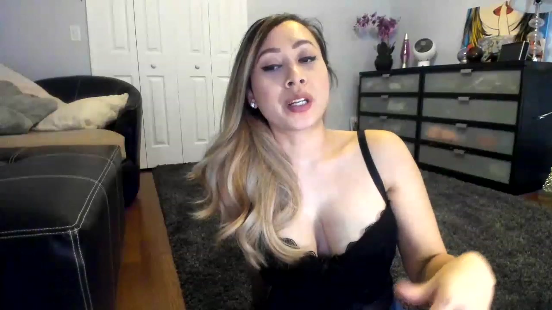 Gallery image thumbnail from Downloads's myfreecams stream on, 07/11/2023, 05:22 image 12 of 20