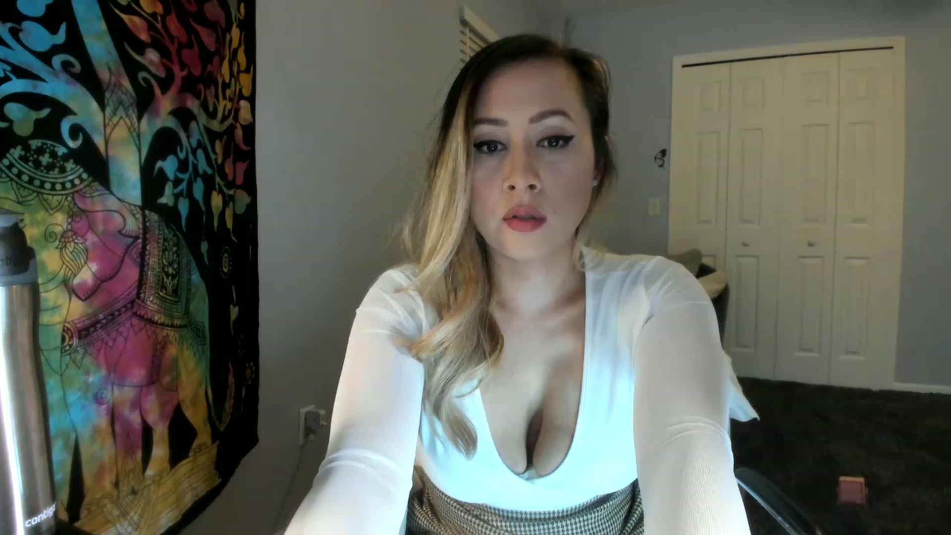Gallery image thumbnail from Downloads's myfreecams stream on, 07/12/2023, 05:41 image 12 of 20