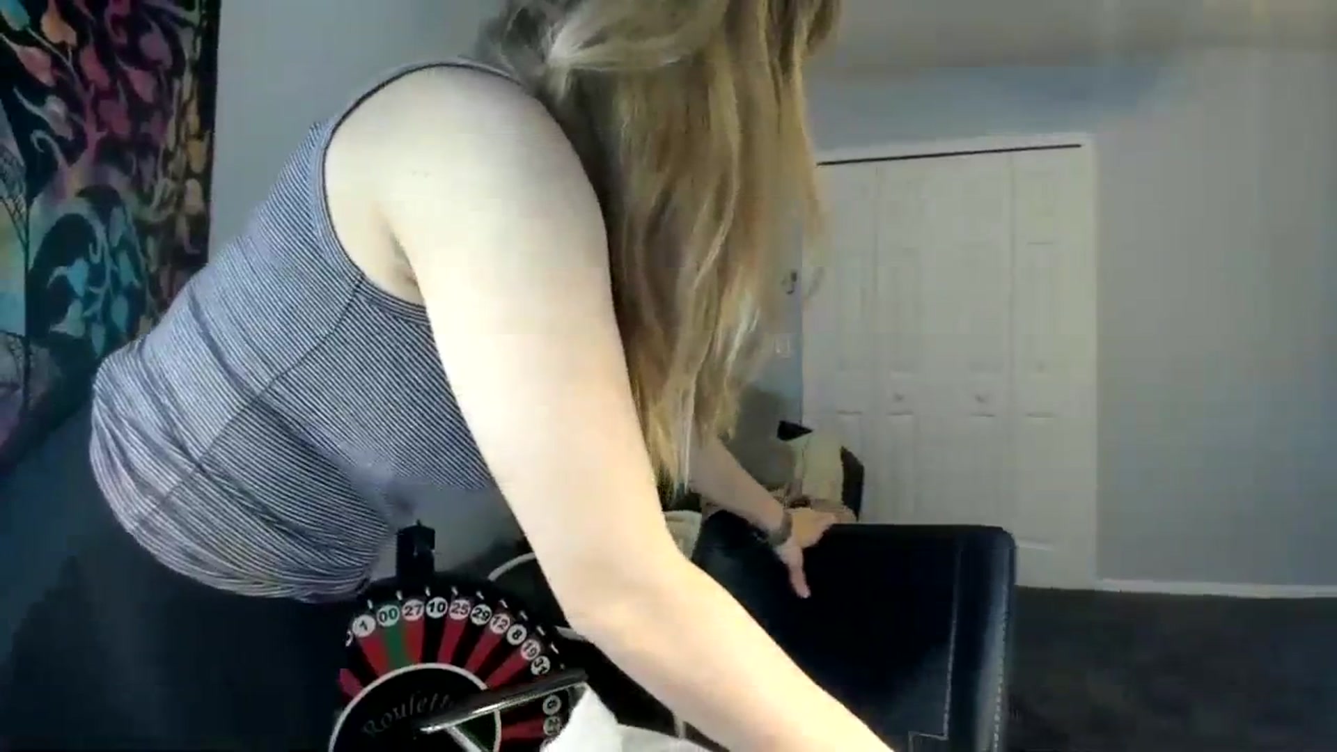 Gallery image thumbnail from Downloads's myfreecams stream on, 07/25/2023, 06:35 image 13 of 20