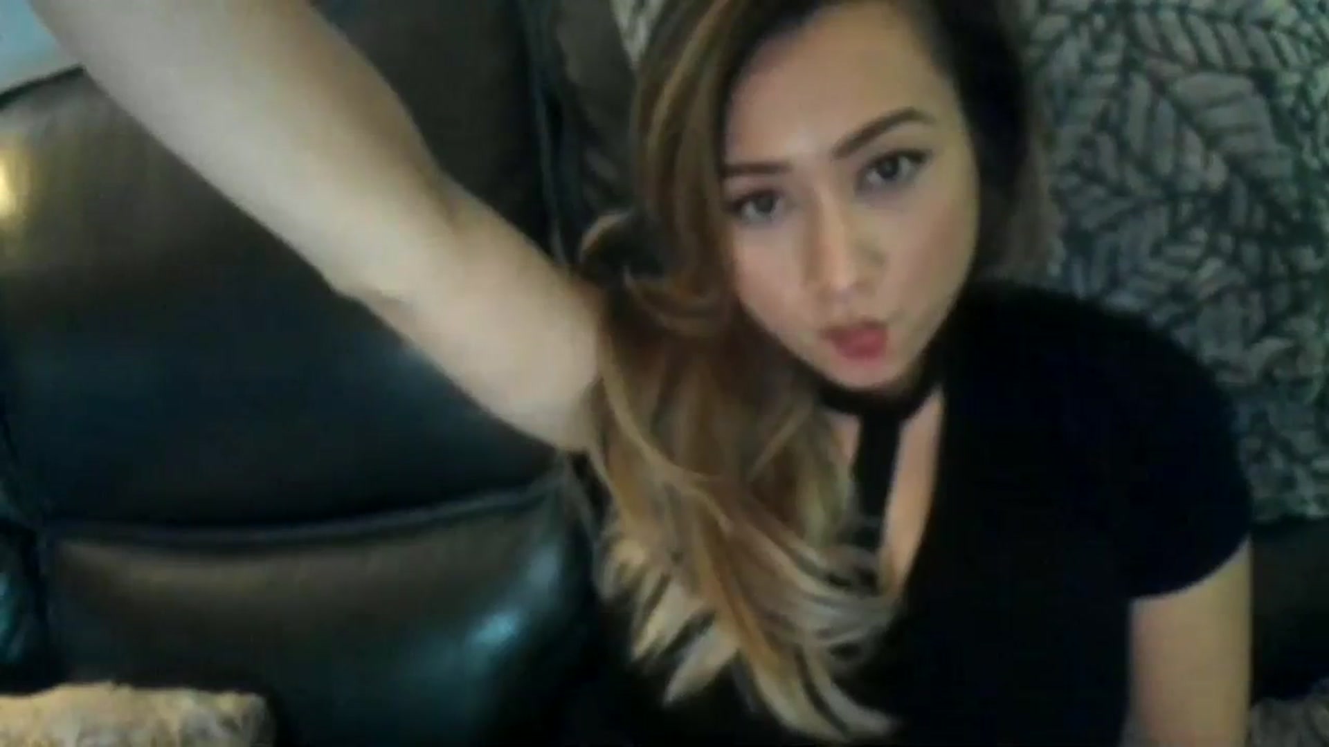 Gallery image thumbnail from Downloads's myfreecams stream on, 07/31/2023, 07:40 image 8 of 20