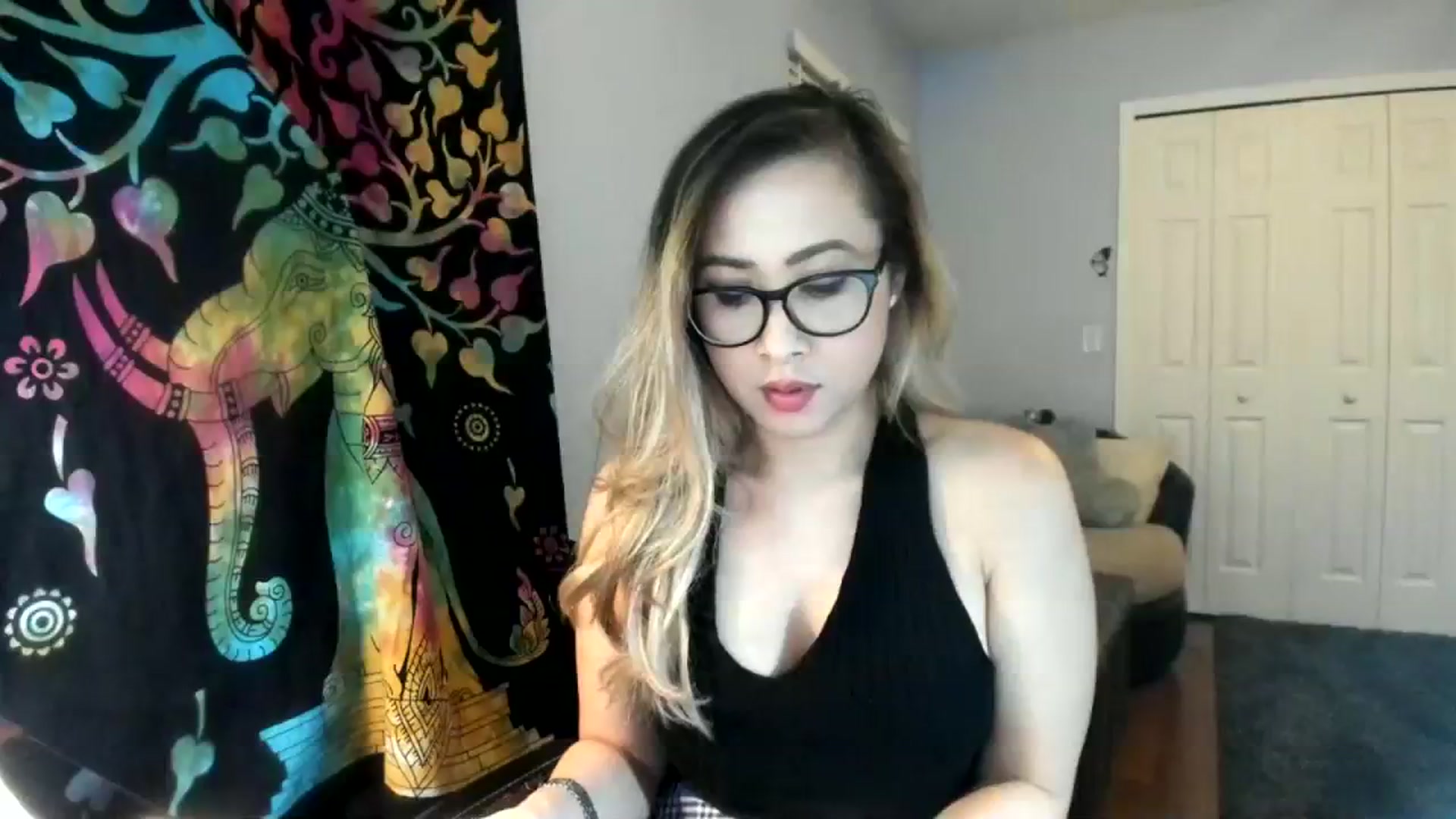 Gallery image thumbnail from Downloads's myfreecams stream on, 08/06/2023, 06:02 image 11 of 20
