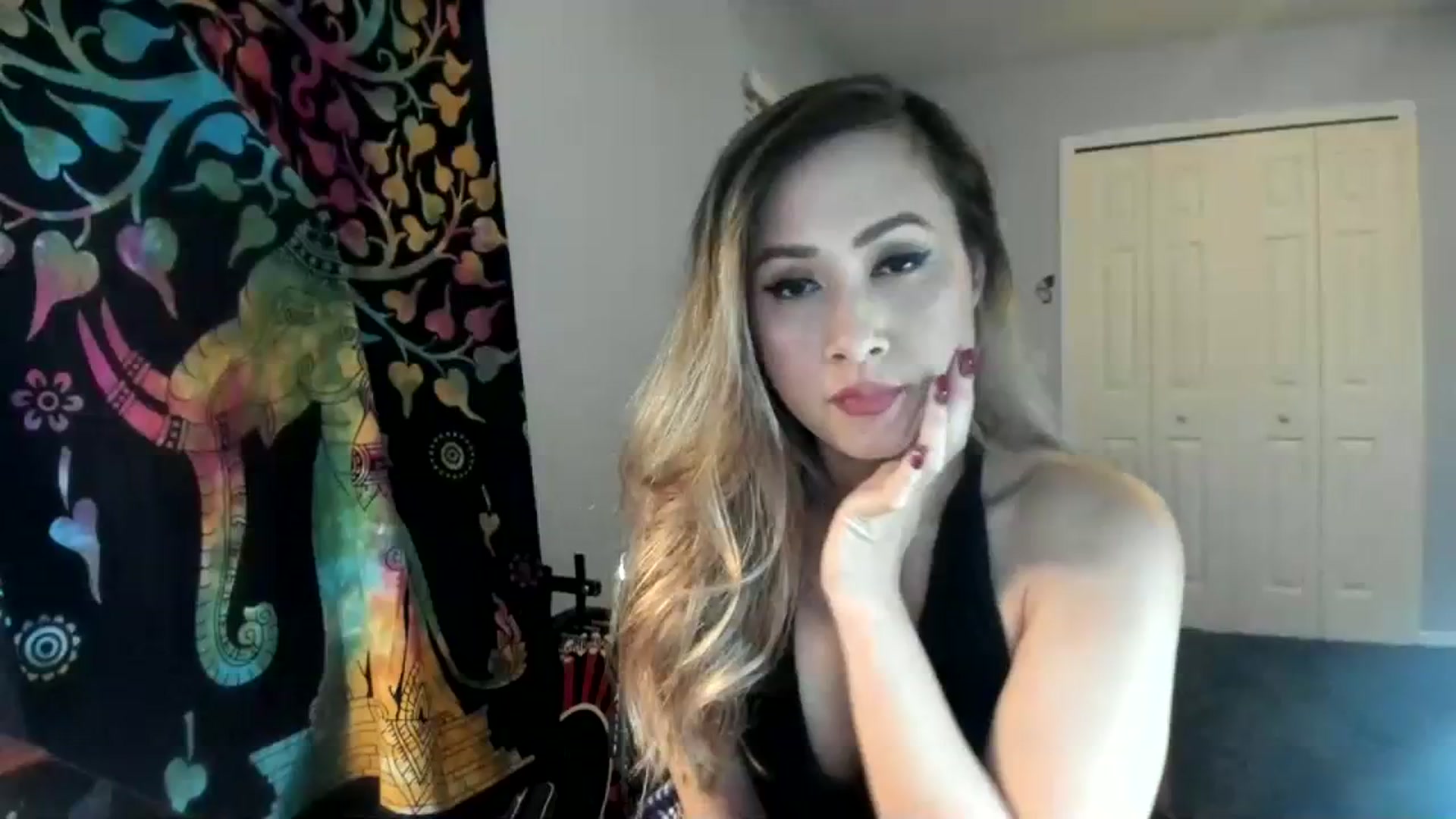 Gallery image thumbnail from Downloads's myfreecams stream on, 08/06/2023, 06:02 image 1 of 20