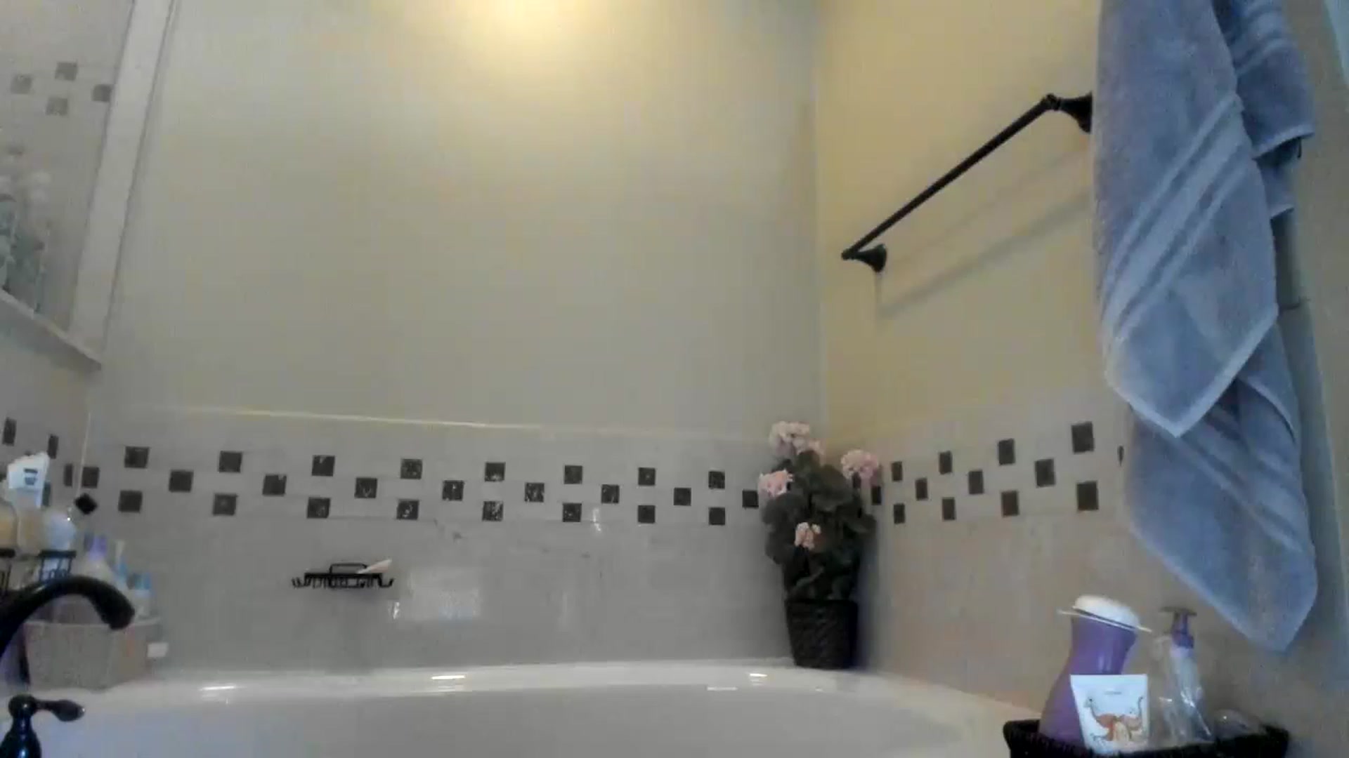 Gallery image thumbnail from Downloads's myfreecams stream on, 08/17/2023, 05:58 image 20 of 20