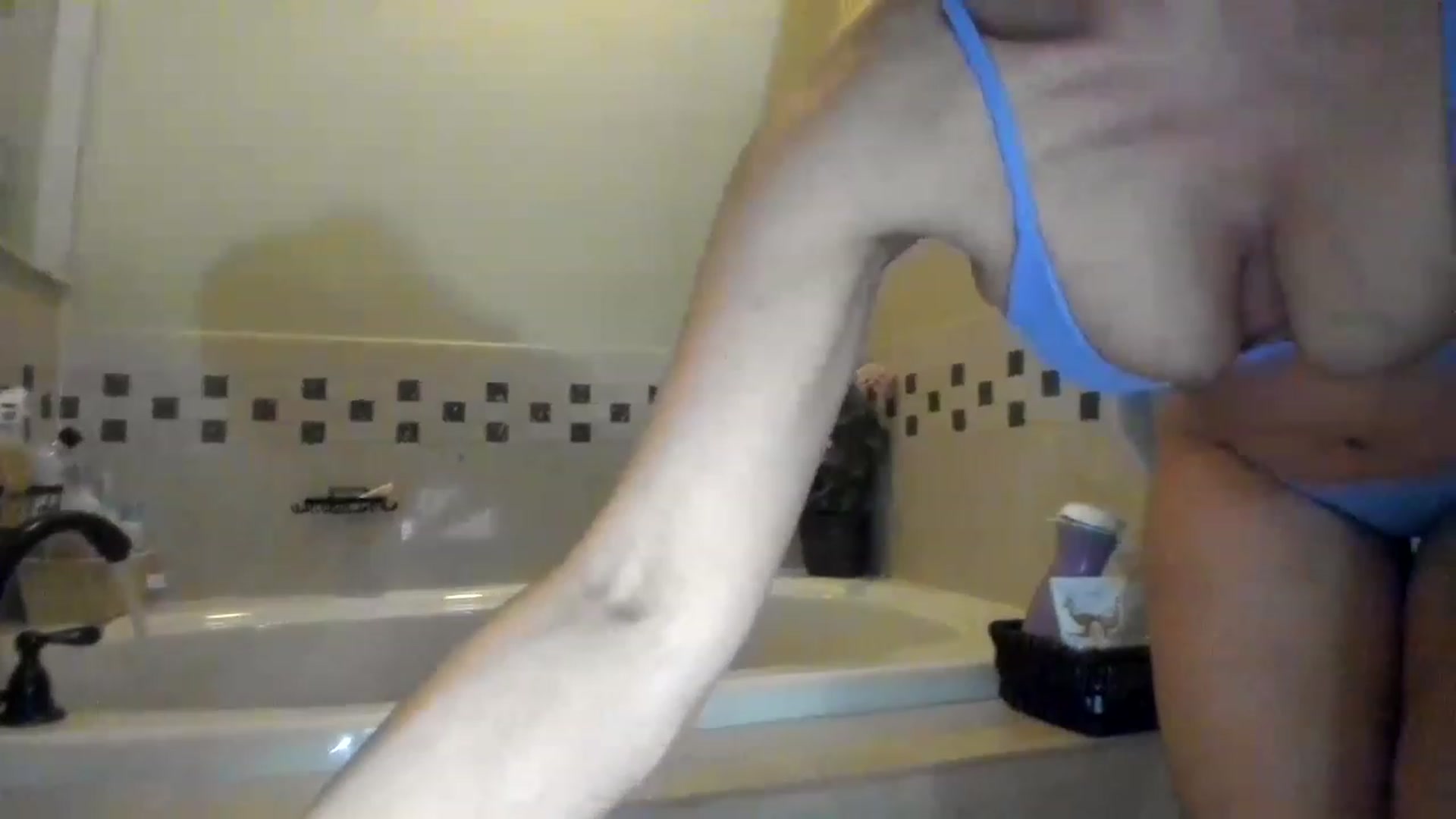 Gallery image thumbnail from Downloads's myfreecams stream on, 08/17/2023, 05:58 image 19 of 20