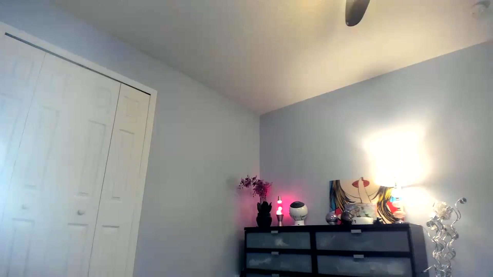 Gallery image thumbnail from Downloads's myfreecams stream on, 08/30/2023, 05:50 image 13 of 20