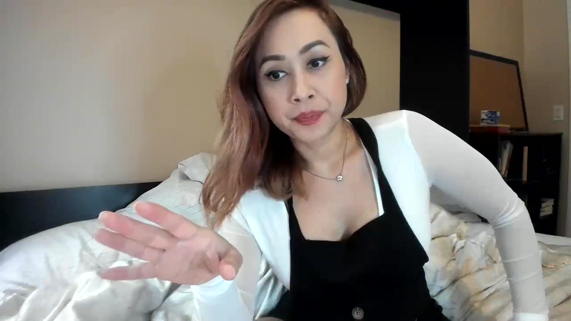 Gallery image thumbnail from Downloads's myfreecams stream on, 09/29/2023, 06:09 image 4 of 20