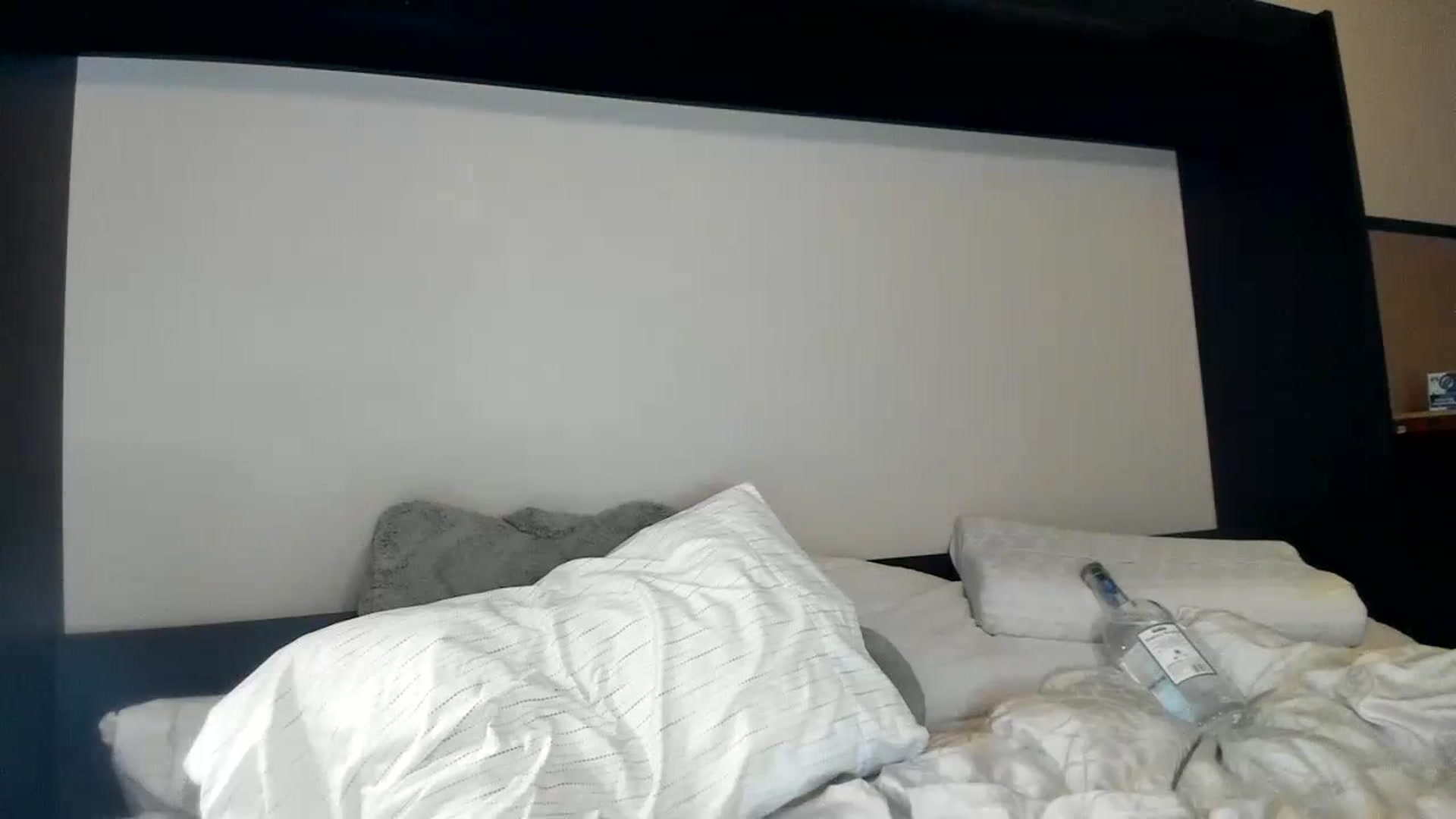 Gallery image thumbnail from Downloads's myfreecams stream on, 10/18/2023, 07:27 image 12 of 20