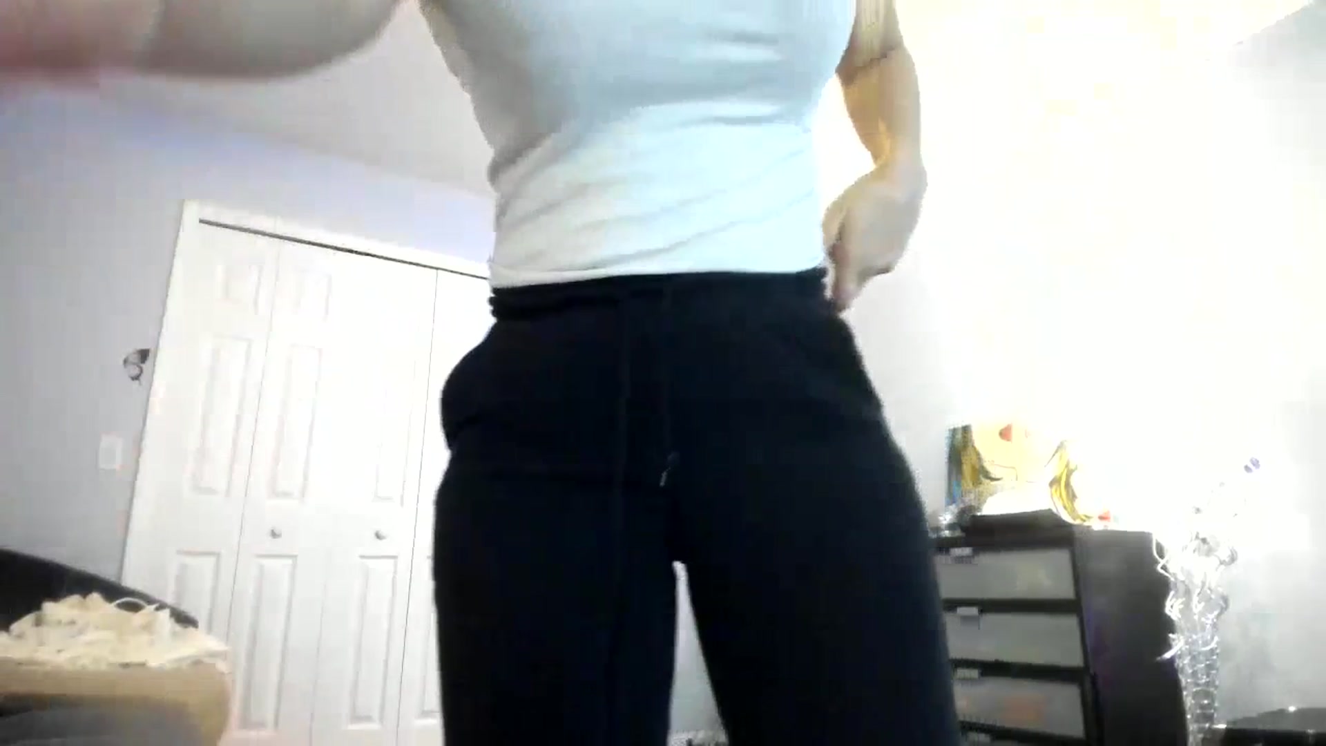 Gallery image thumbnail from Downloads's myfreecams stream on, 11/10/2023, 07:38 image 10 of 20