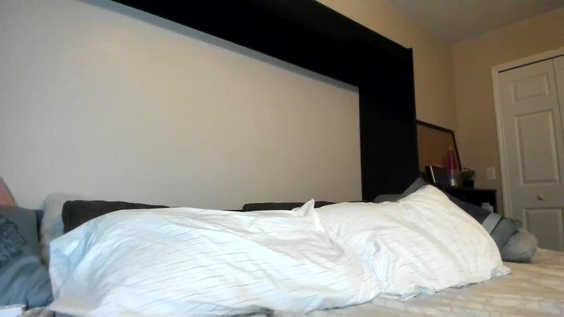 Gallery image thumbnail from Downloads's myfreecams stream on, 12/13/2023, 07:53 image 19 of 20