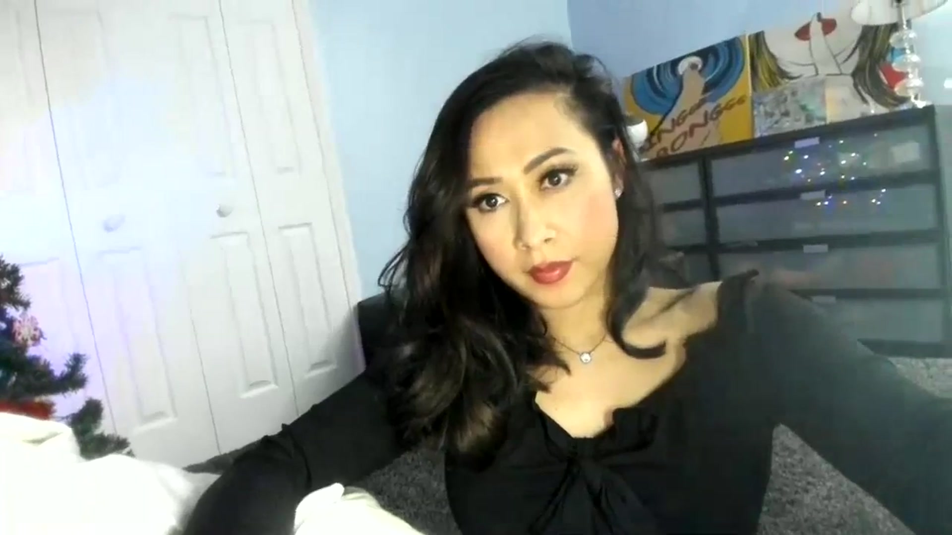 Gallery image thumbnail from Downloads's myfreecams stream on, 12/21/2023, 07:39 image 19 of 20