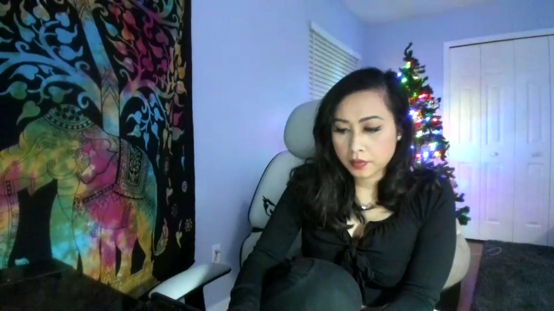 Gallery image thumbnail from Downloads's myfreecams stream on, 12/21/2023, 07:39 image 4 of 20