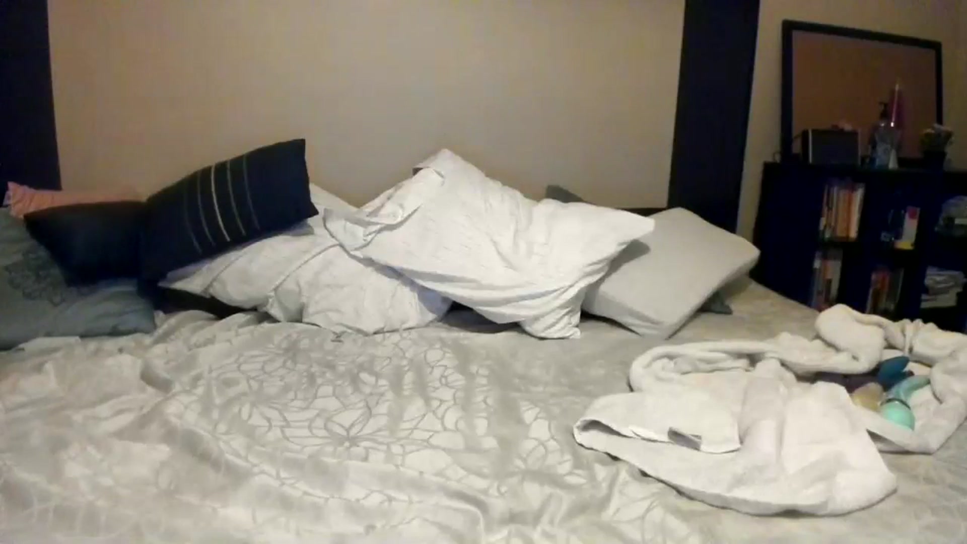 Gallery image thumbnail from Downloads's myfreecams stream on, 12/21/2023, 08:32 image 13 of 20