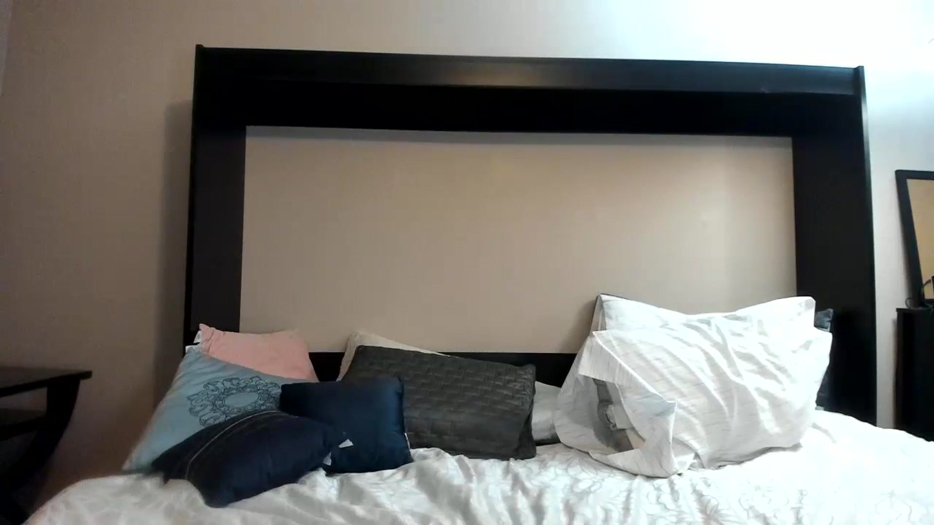 Gallery image thumbnail from Downloads's myfreecams stream on, 01/01/2024, 10:49 image 4 of 20