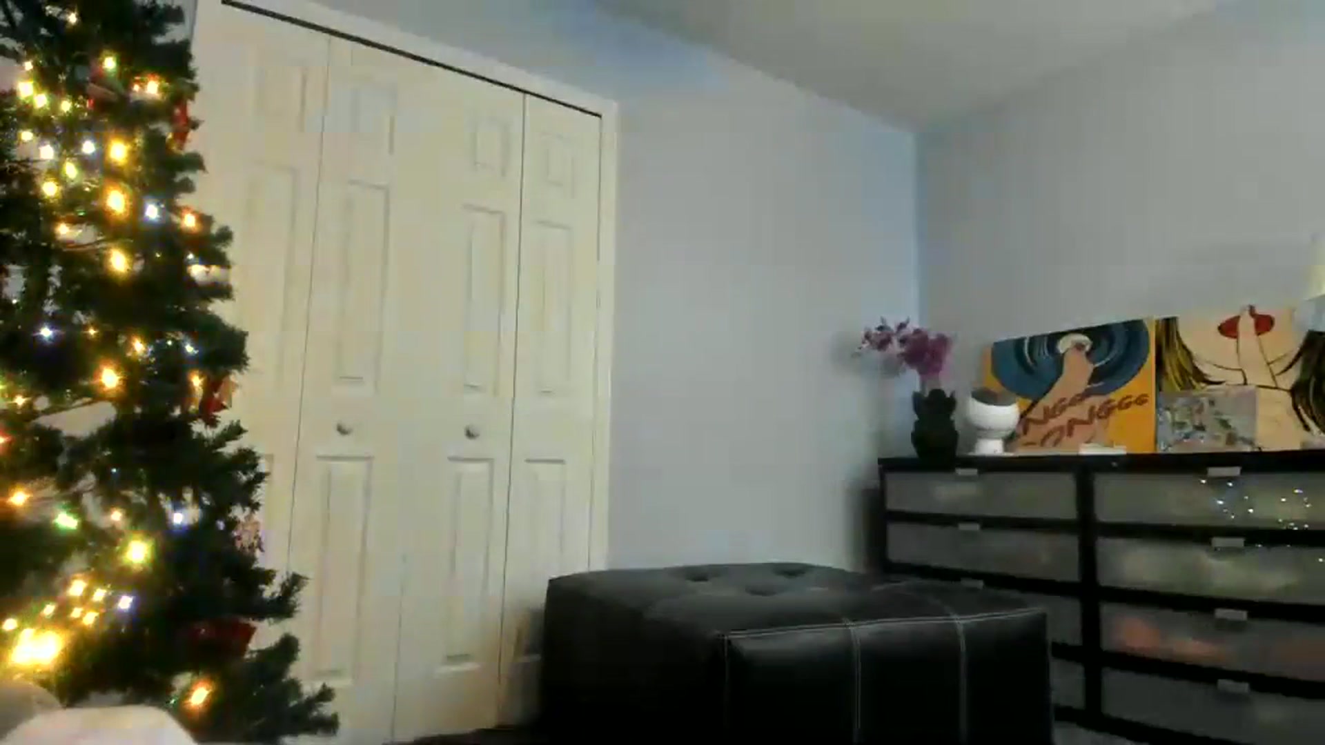 Gallery image thumbnail from Downloads's myfreecams stream on, 01/10/2024, 07:38 image 8 of 20