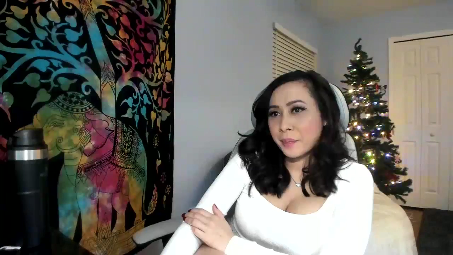 Gallery image thumbnail from Downloads's myfreecams stream on, 01/12/2024, 07:32 image 9 of 20