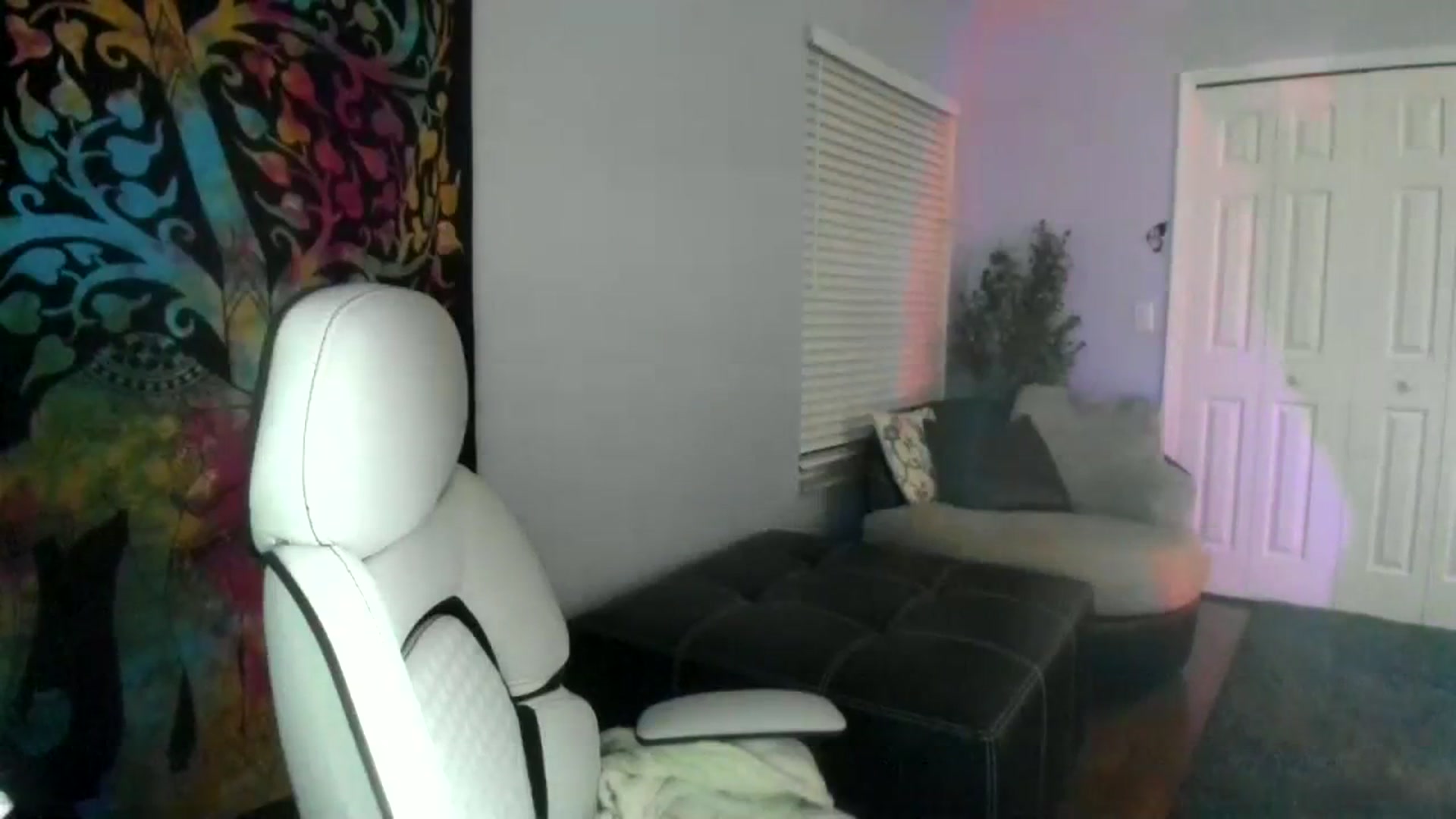 Gallery image thumbnail from Downloads's myfreecams stream on, 02/15/2024, 07:33 image 19 of 20