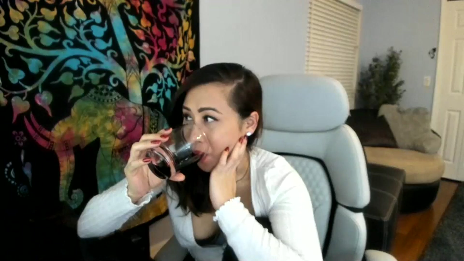Gallery image thumbnail from Downloads's myfreecams stream on, 02/16/2024, 06:34 image 11 of 20