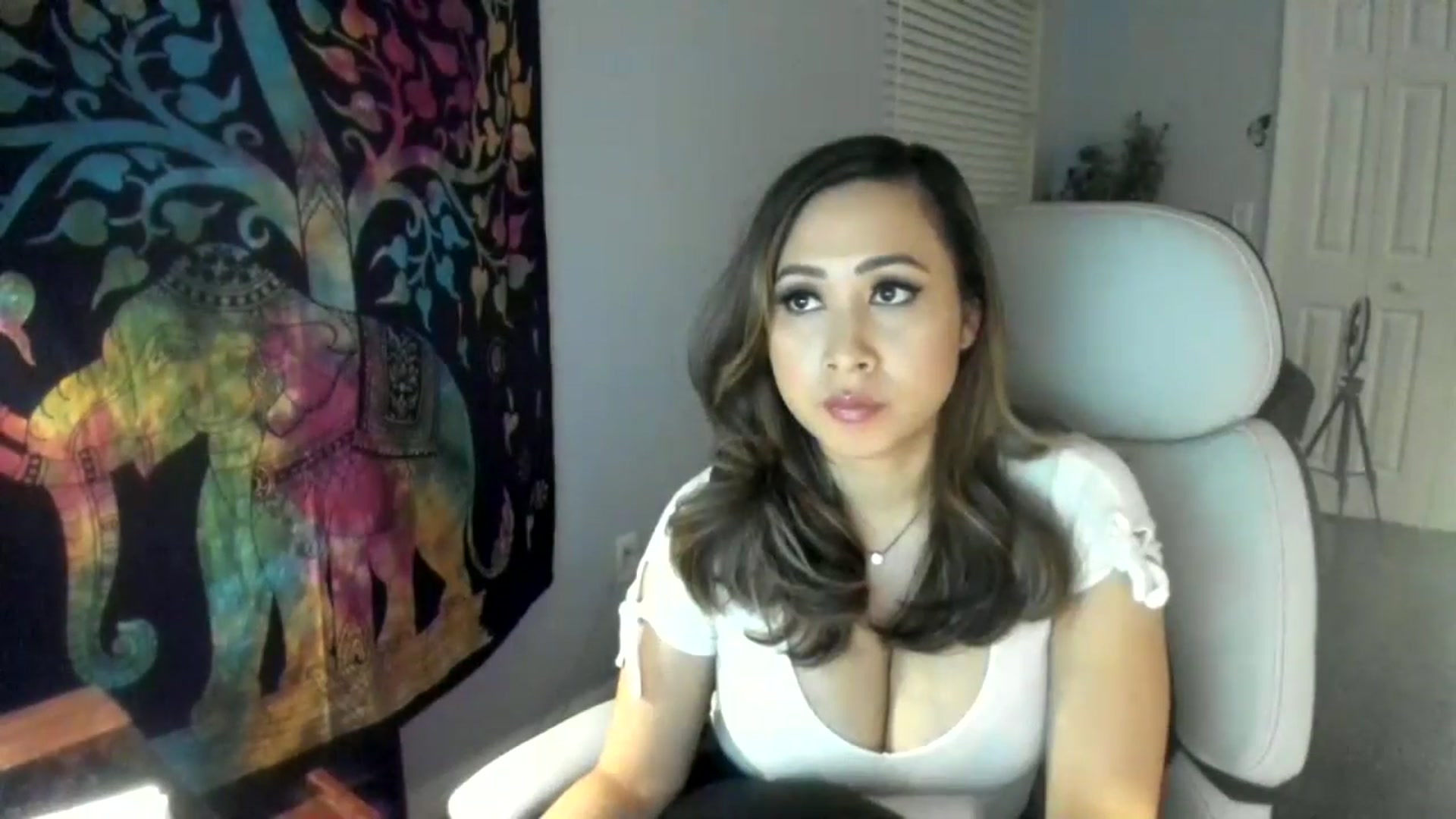 Gallery image thumbnail from Downloads's myfreecams stream on, 04/23/2024, 06:07 image 7 of 20