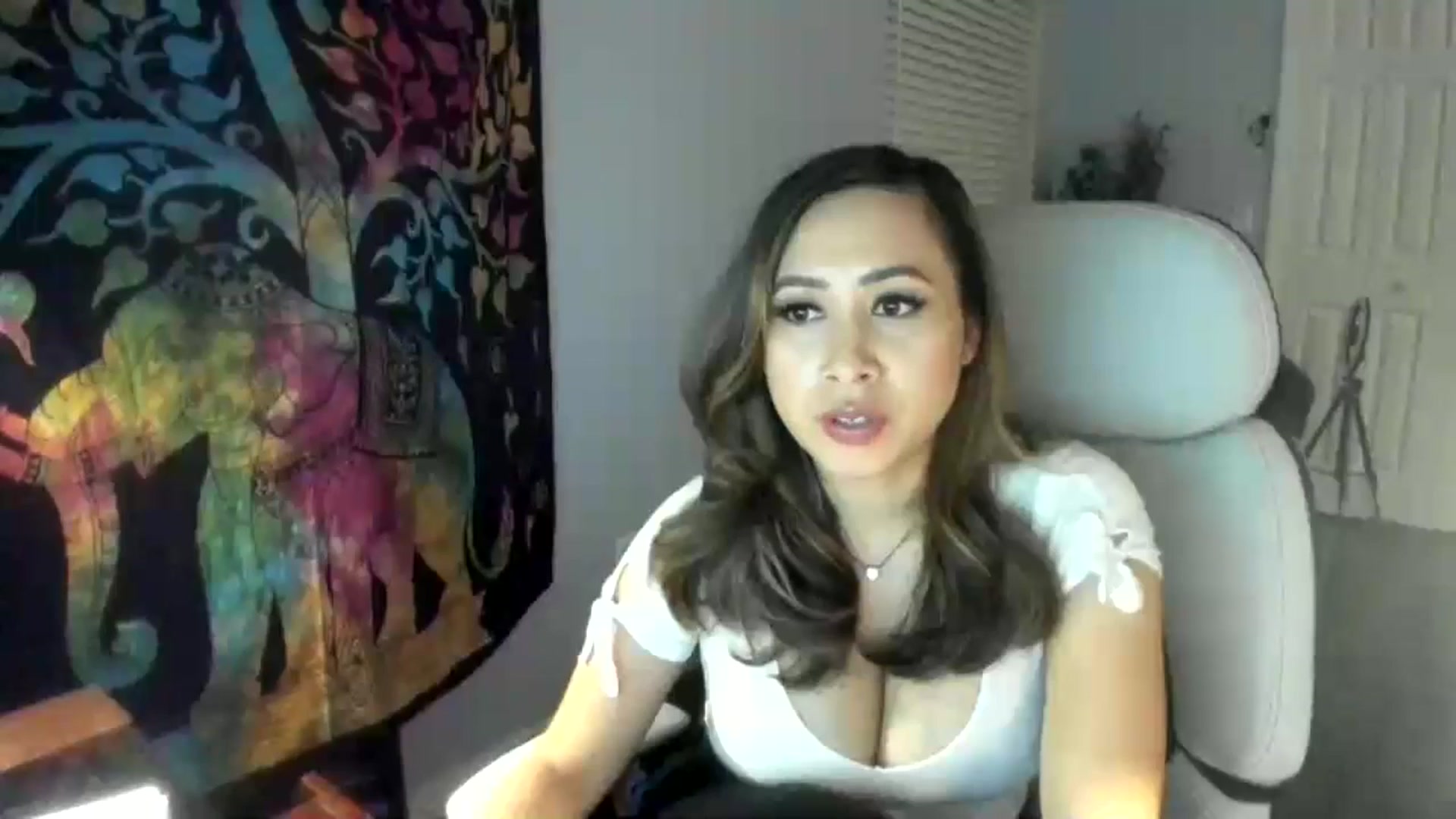 Gallery image thumbnail from Downloads's myfreecams stream on, 04/23/2024, 06:07 image 9 of 20