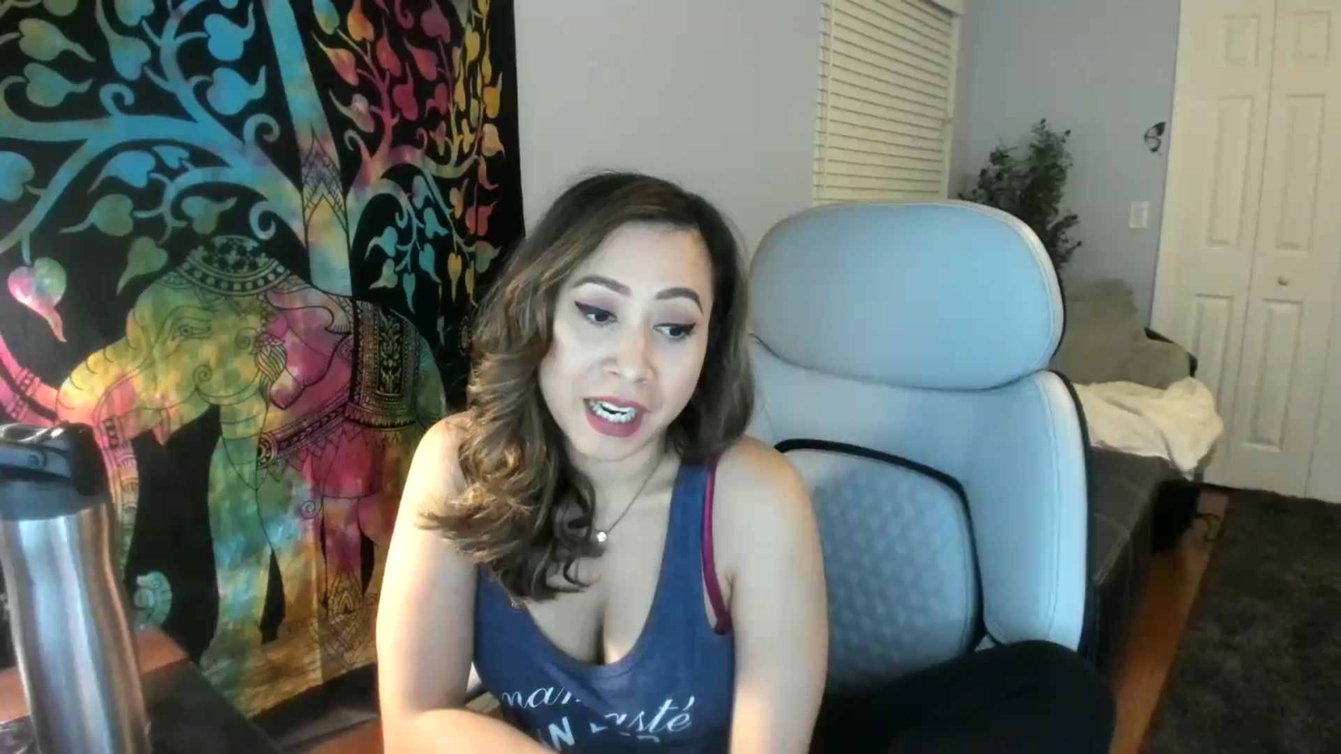 Gallery image thumbnail from Downloads's myfreecams stream on, 05/16/2024, 07:05 image 1 of 20