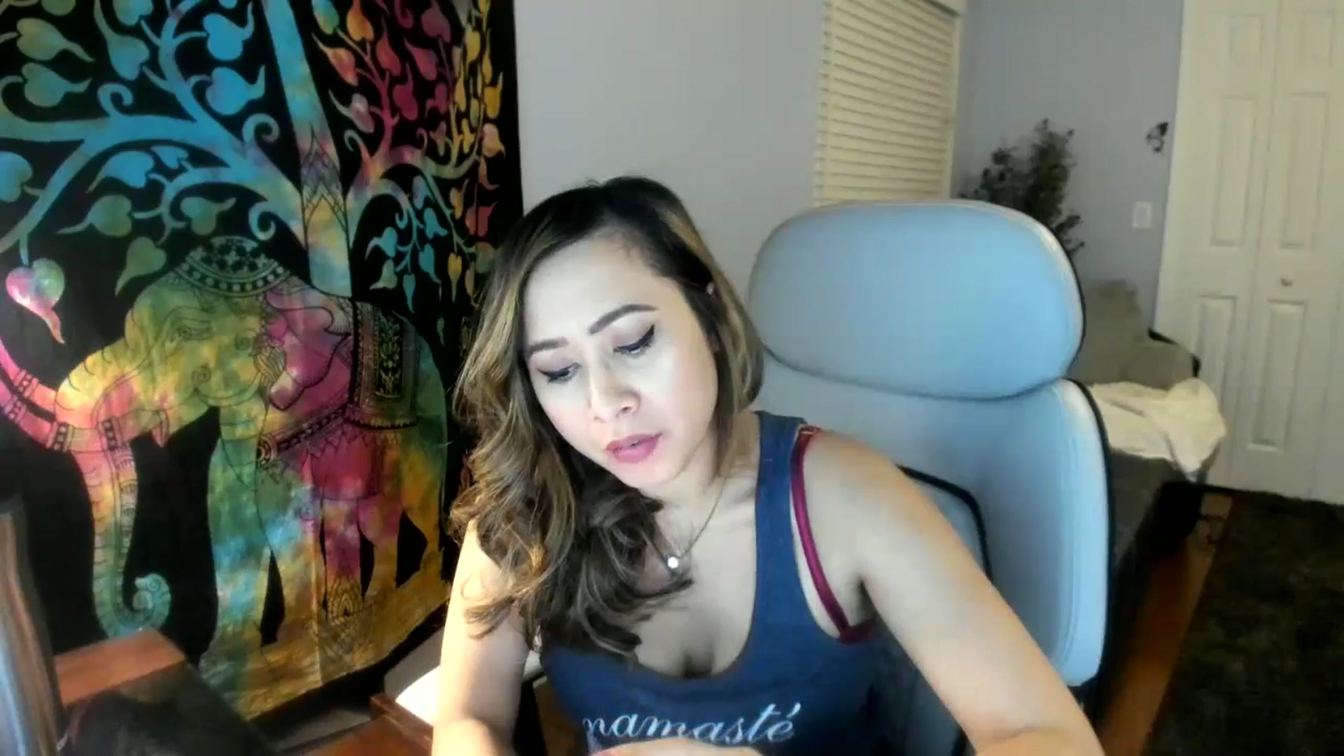 Gallery image thumbnail from Downloads's myfreecams stream on, 05/16/2024, 07:05 image 4 of 20