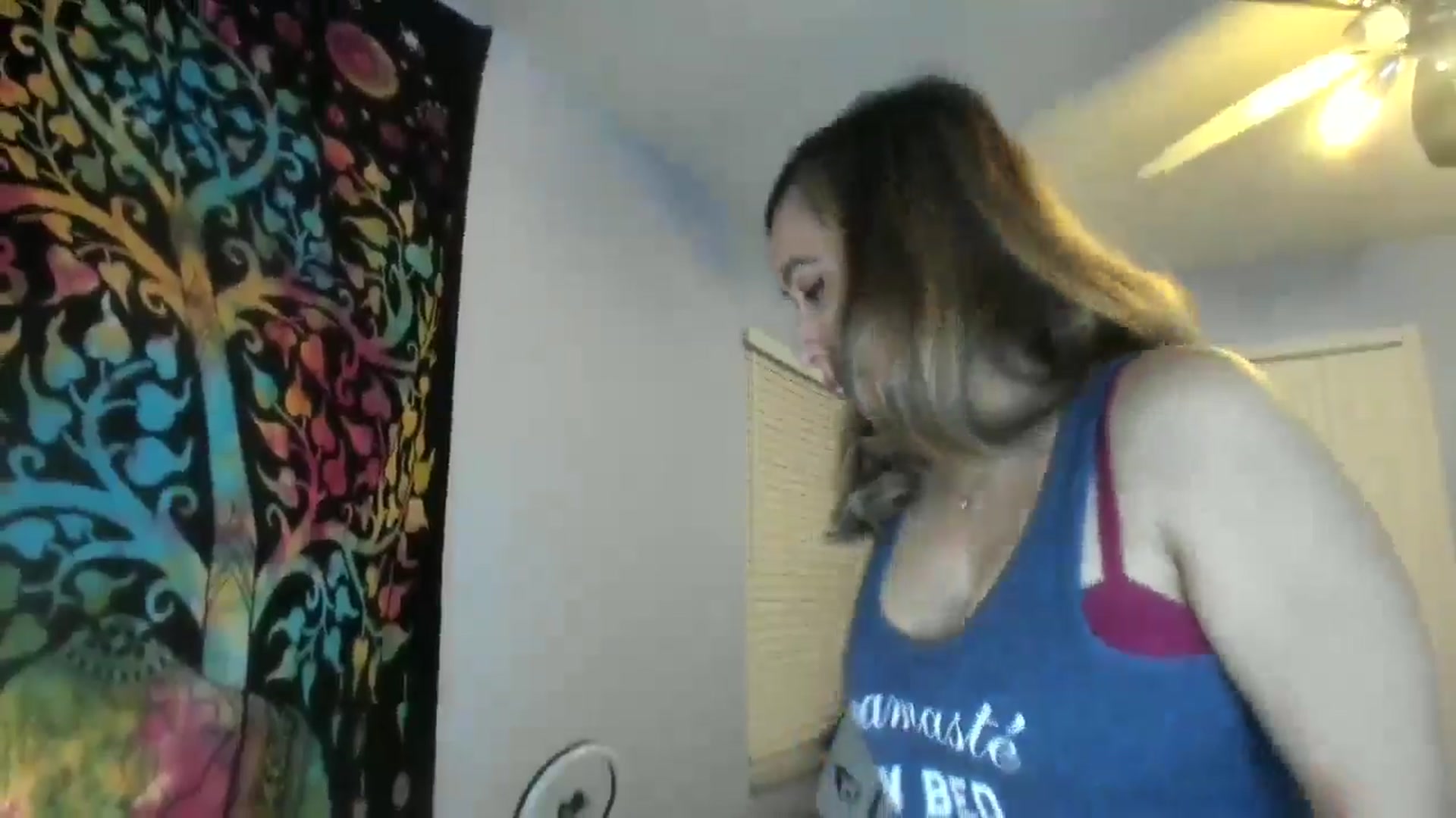 Gallery image thumbnail from Downloads's myfreecams stream on, 05/16/2024, 07:05 image 6 of 20