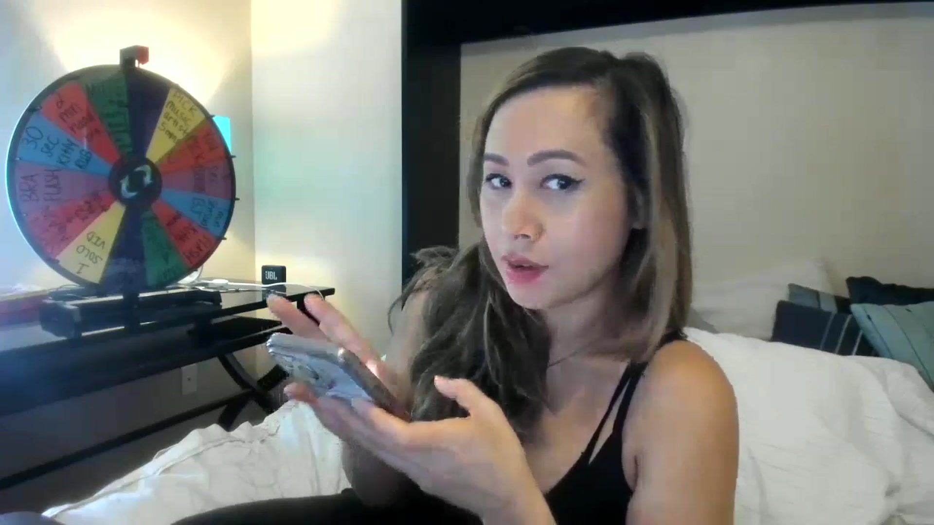 Gallery image thumbnail from Downloads's myfreecams stream on, 06/13/2024, 06:47 image 9 of 20
