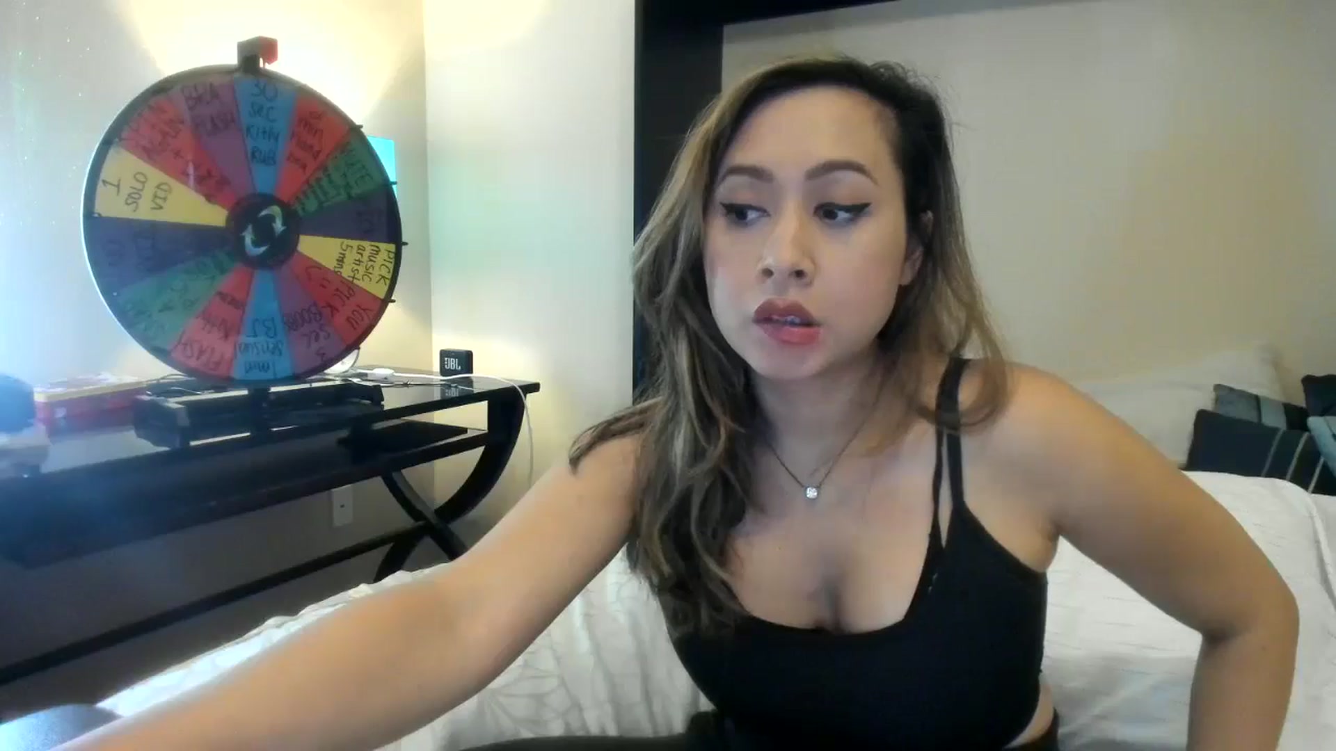 Gallery image thumbnail from Downloads's myfreecams stream on, 06/13/2024, 06:47 image 6 of 20