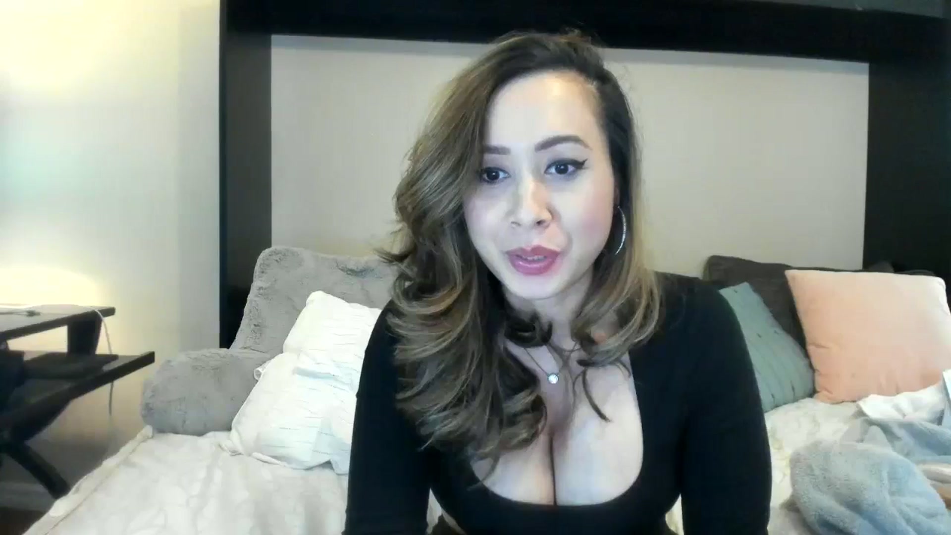 Gallery image thumbnail from Downloads's myfreecams stream on, 06/28/2024, 06:39 image 18 of 20