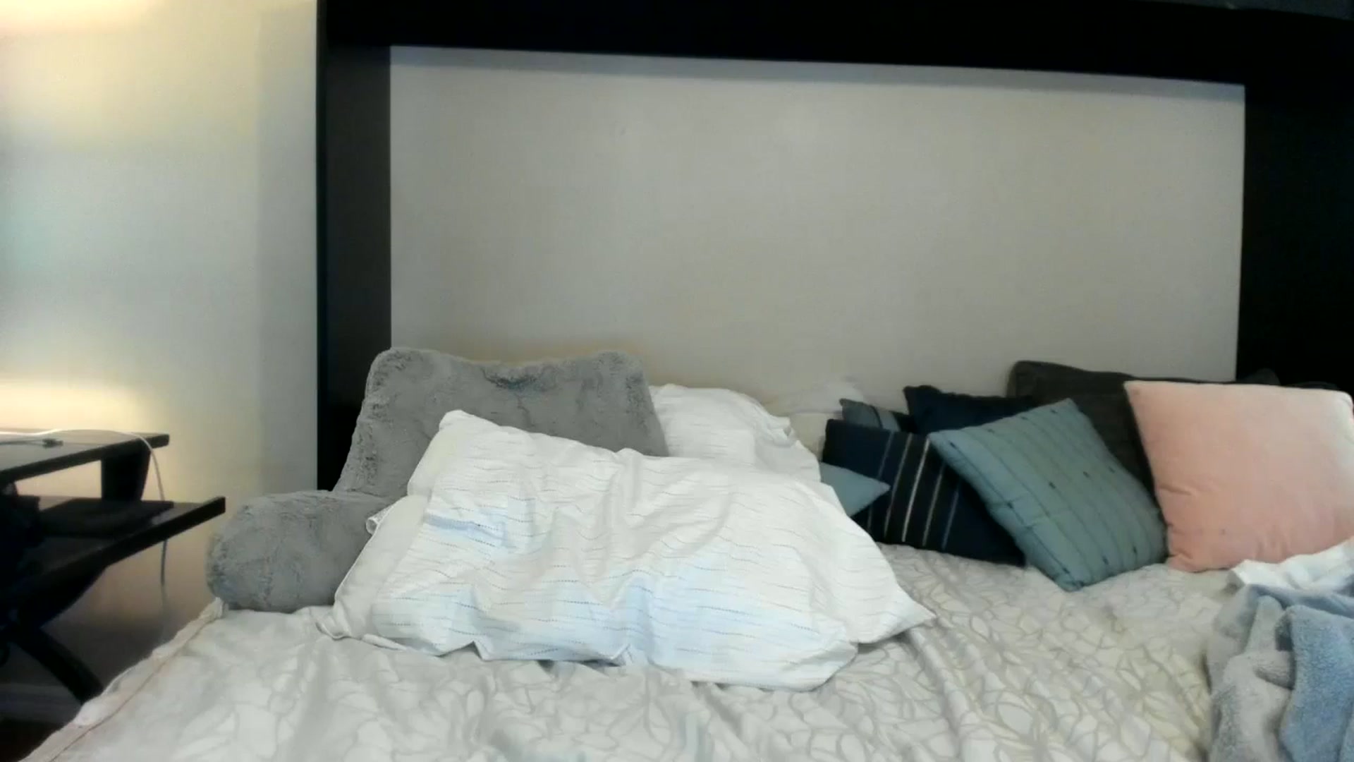 Gallery image thumbnail from Downloads's myfreecams stream on, 06/28/2024, 06:39 image 10 of 20