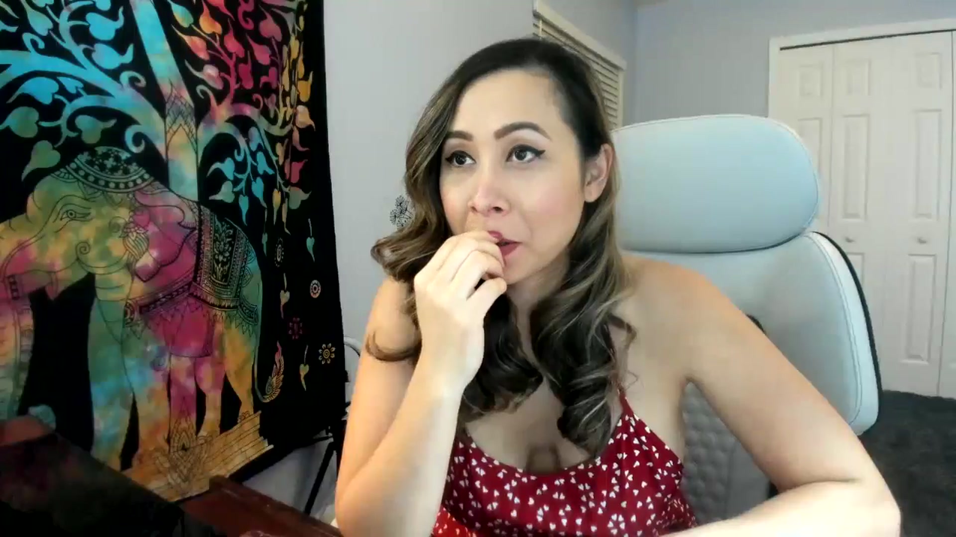 Gallery image thumbnail from Downloads's myfreecams stream on, 07/17/2024, 05:56 image 11 of 20