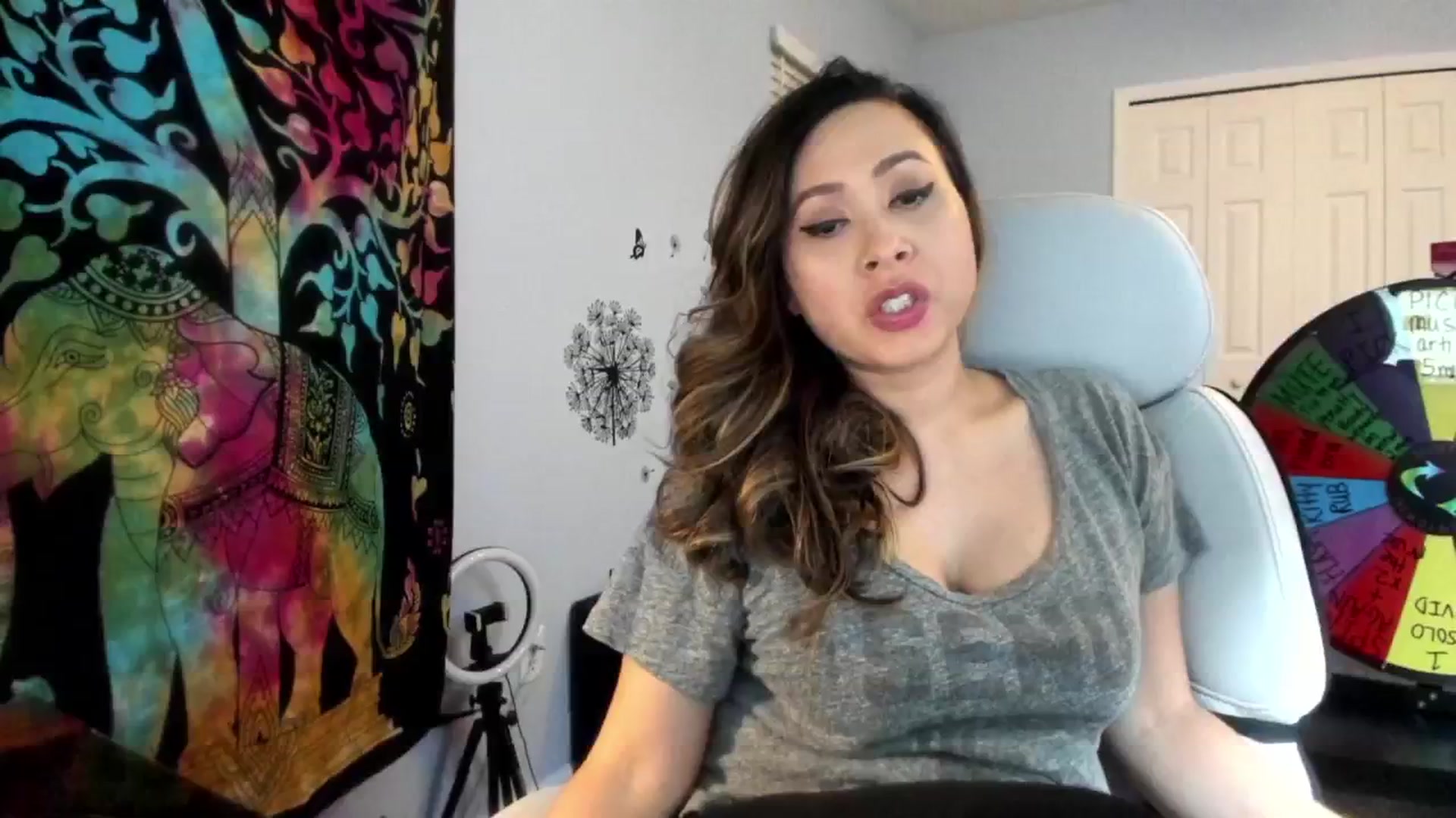 Gallery image thumbnail from Downloads's myfreecams stream on, 07/26/2024, 06:50 image 3 of 20