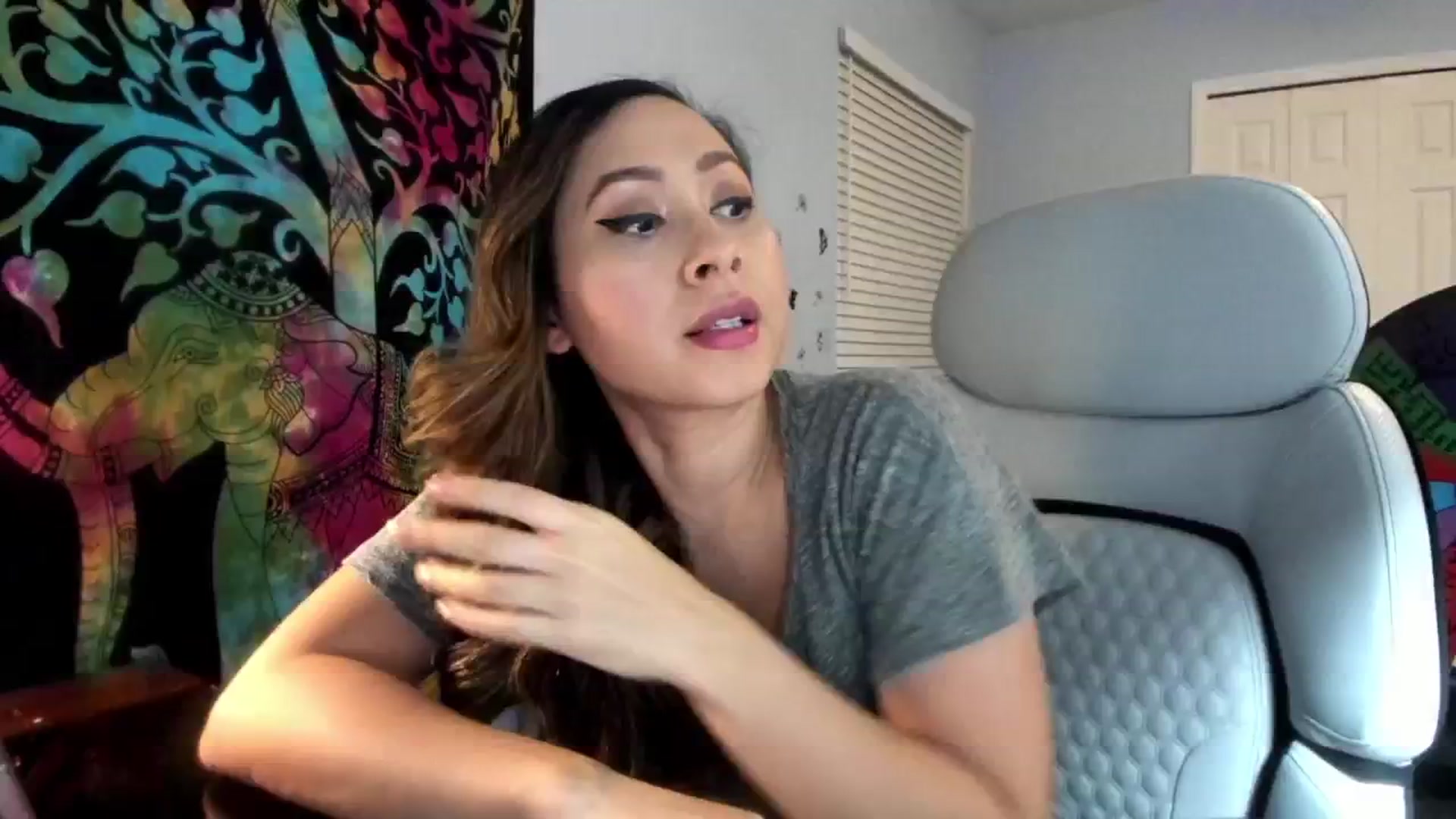 Gallery image thumbnail from Downloads's myfreecams stream on, 07/26/2024, 06:50 image 5 of 20