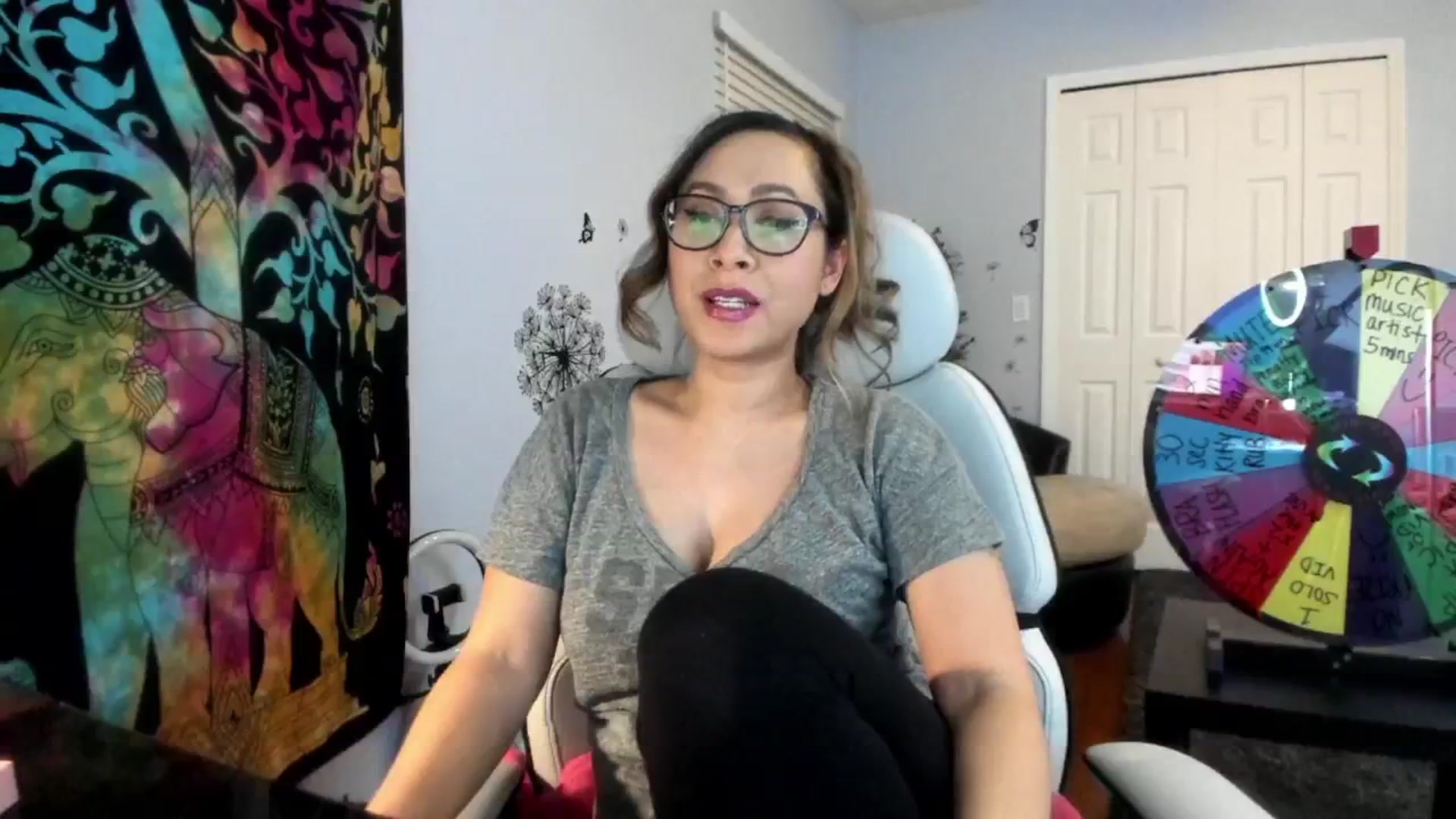 Gallery image thumbnail from Downloads's myfreecams stream on, 07/26/2024, 06:50 image 20 of 20
