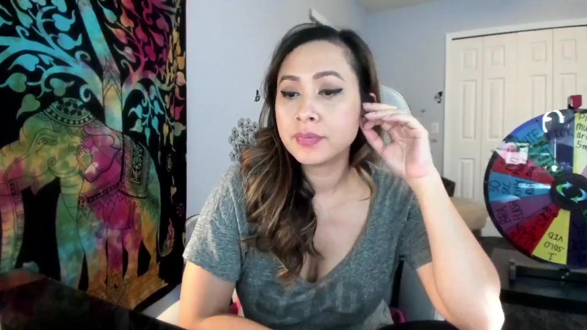Gallery image thumbnail from Downloads's myfreecams stream on, 07/26/2024, 06:50 image 18 of 20