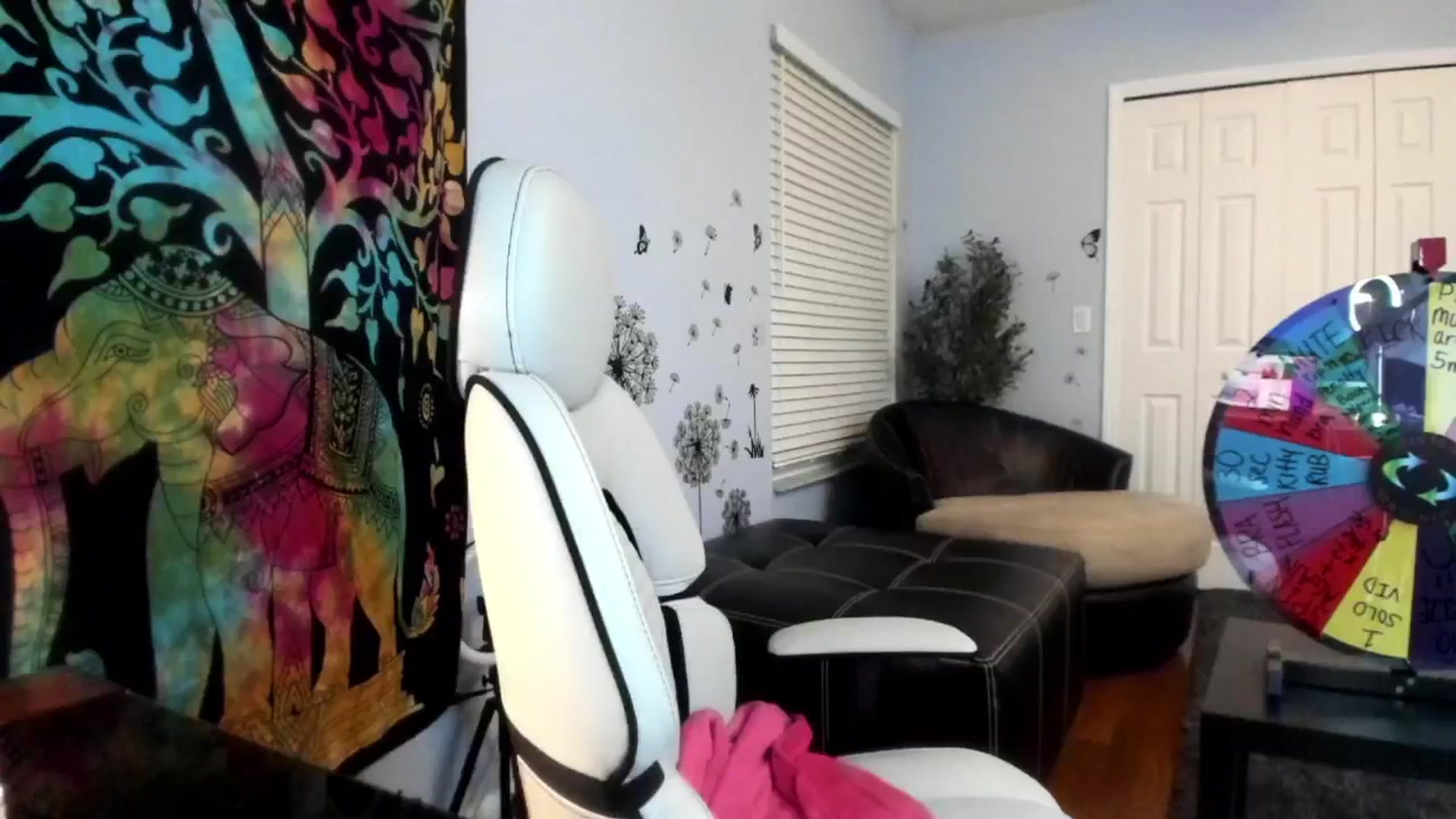 Gallery image thumbnail from Downloads's myfreecams stream on, 07/26/2024, 06:50 image 19 of 20
