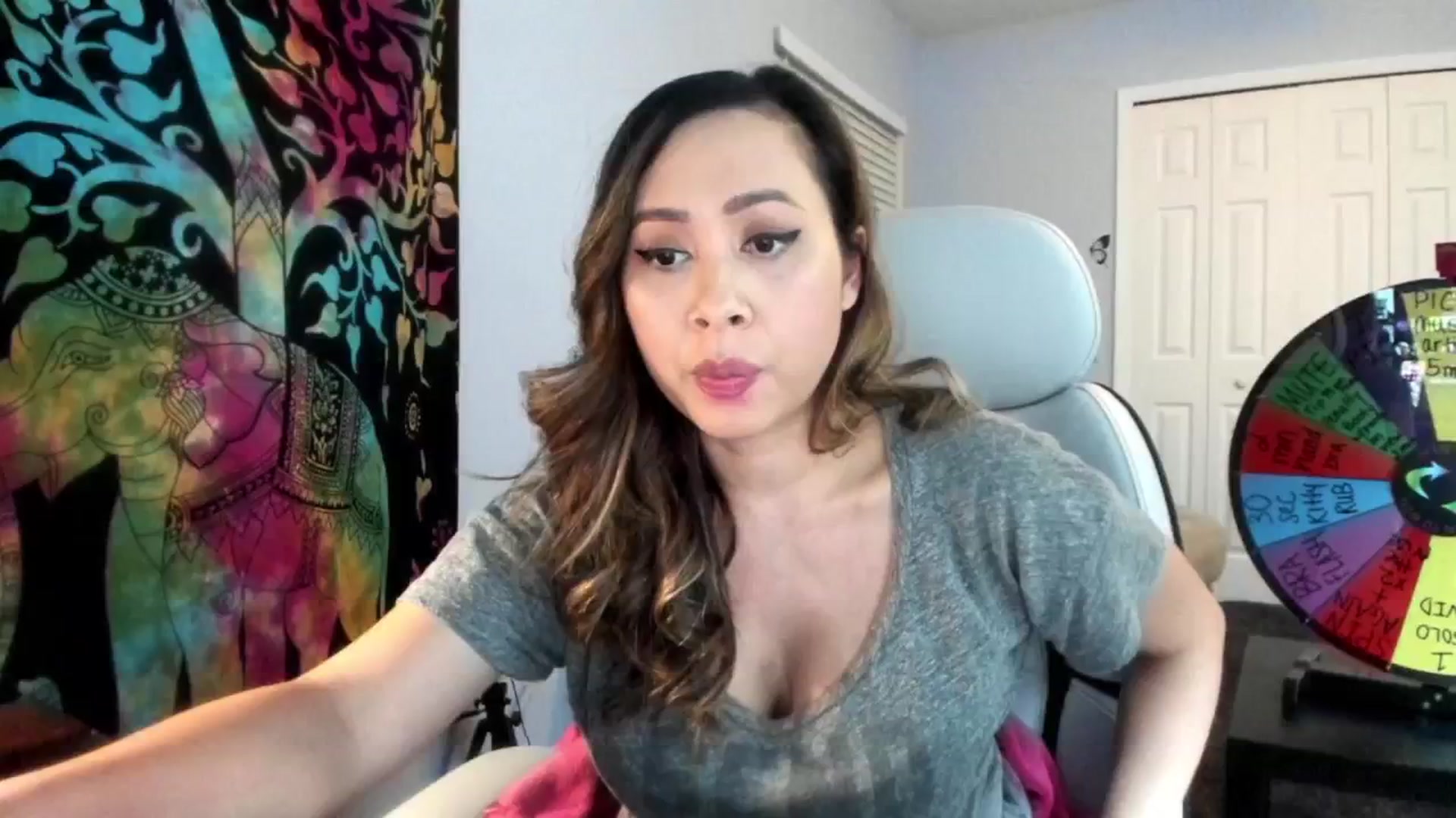 Gallery image thumbnail from Downloads's myfreecams stream on, 07/26/2024, 06:50 image 2 of 20