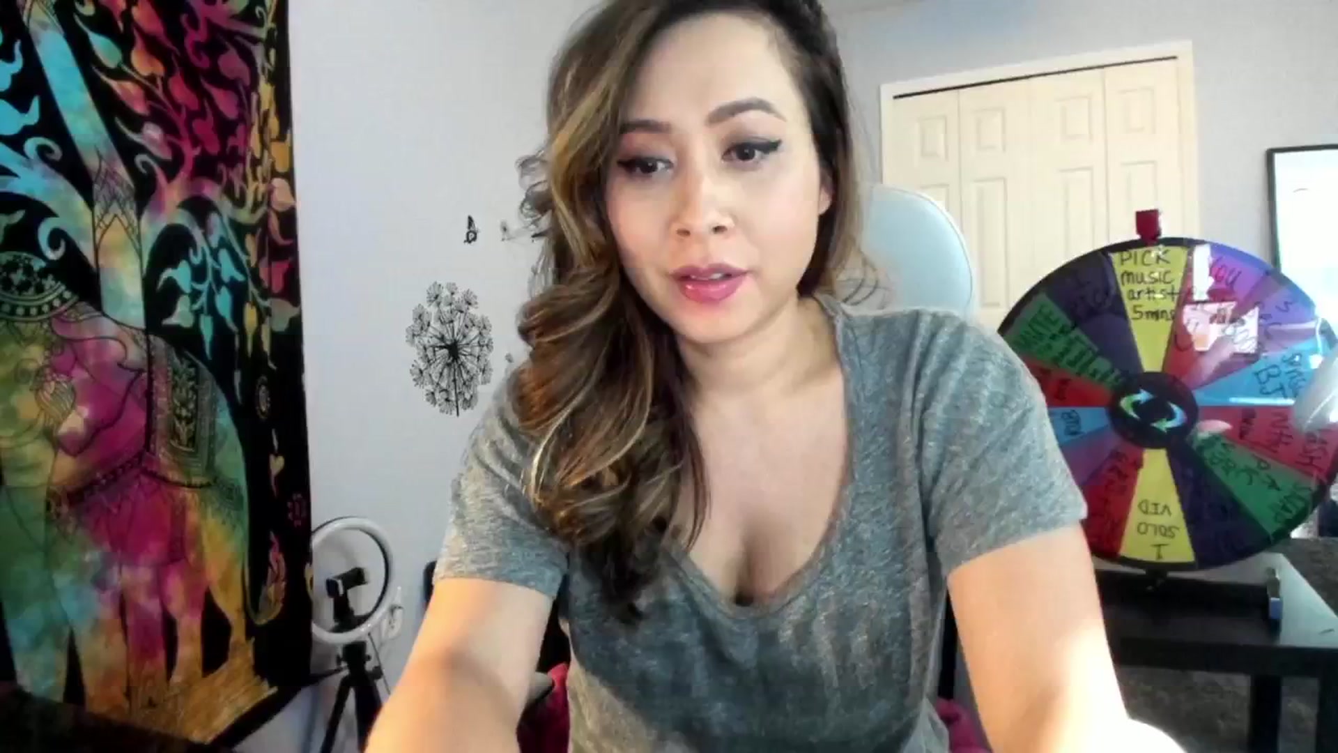 Gallery image thumbnail from Downloads's myfreecams stream on, 07/26/2024, 06:50 image 7 of 20