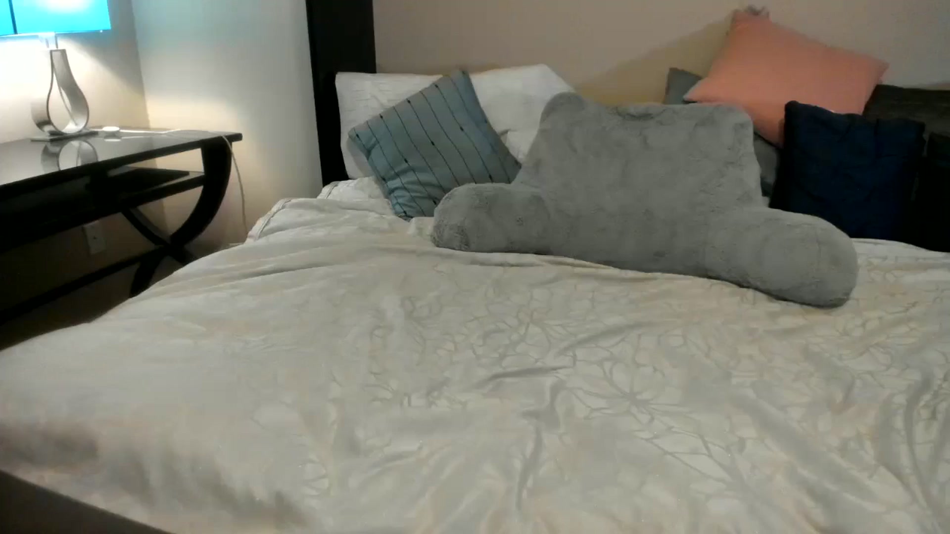 Gallery image thumbnail from Downloads's myfreecams stream on, 08/09/2024, 07:26 image 18 of 20