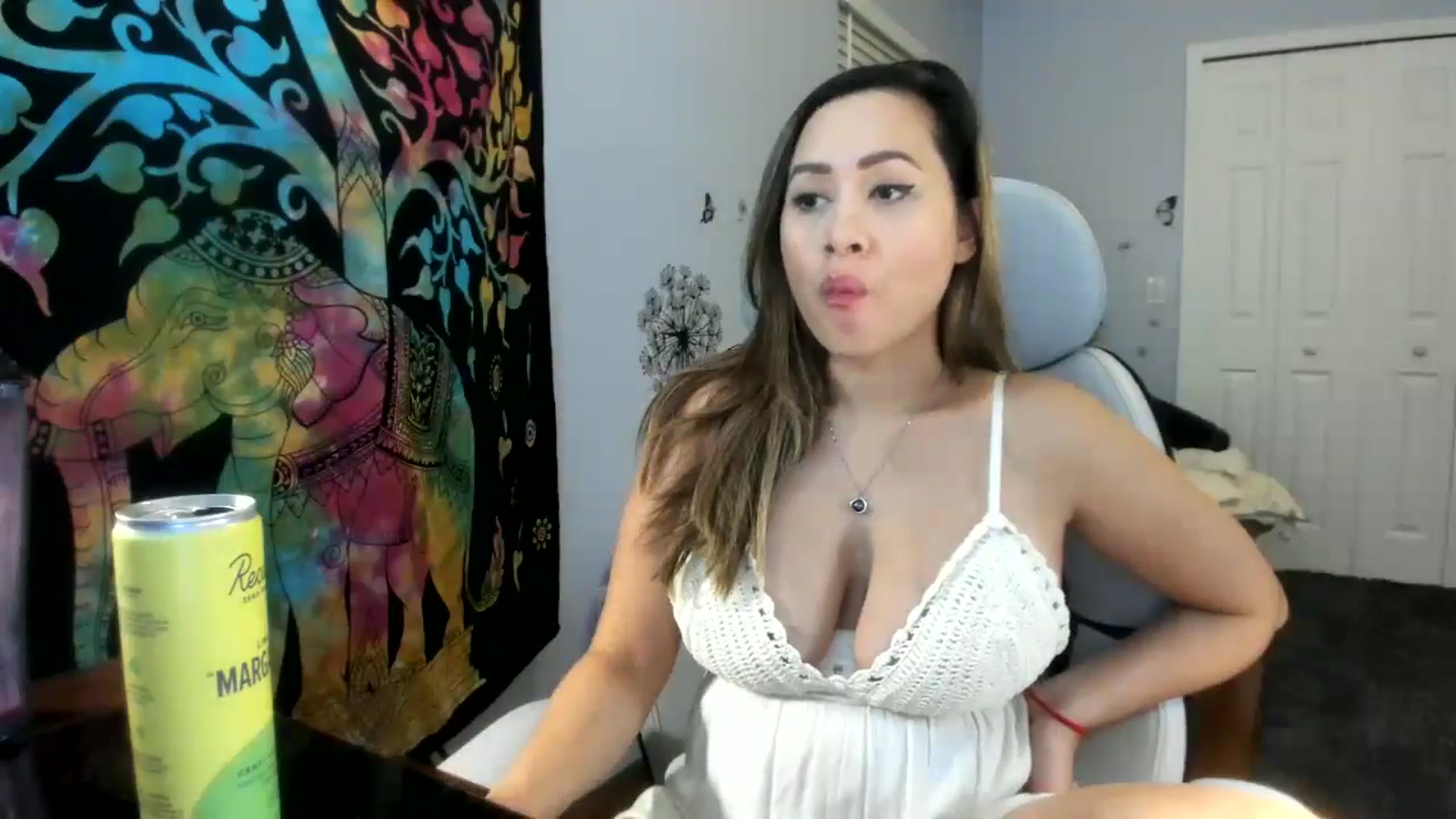Gallery image thumbnail from Downloads's myfreecams stream on, 08/29/2024, 08:07 image 2 of 20