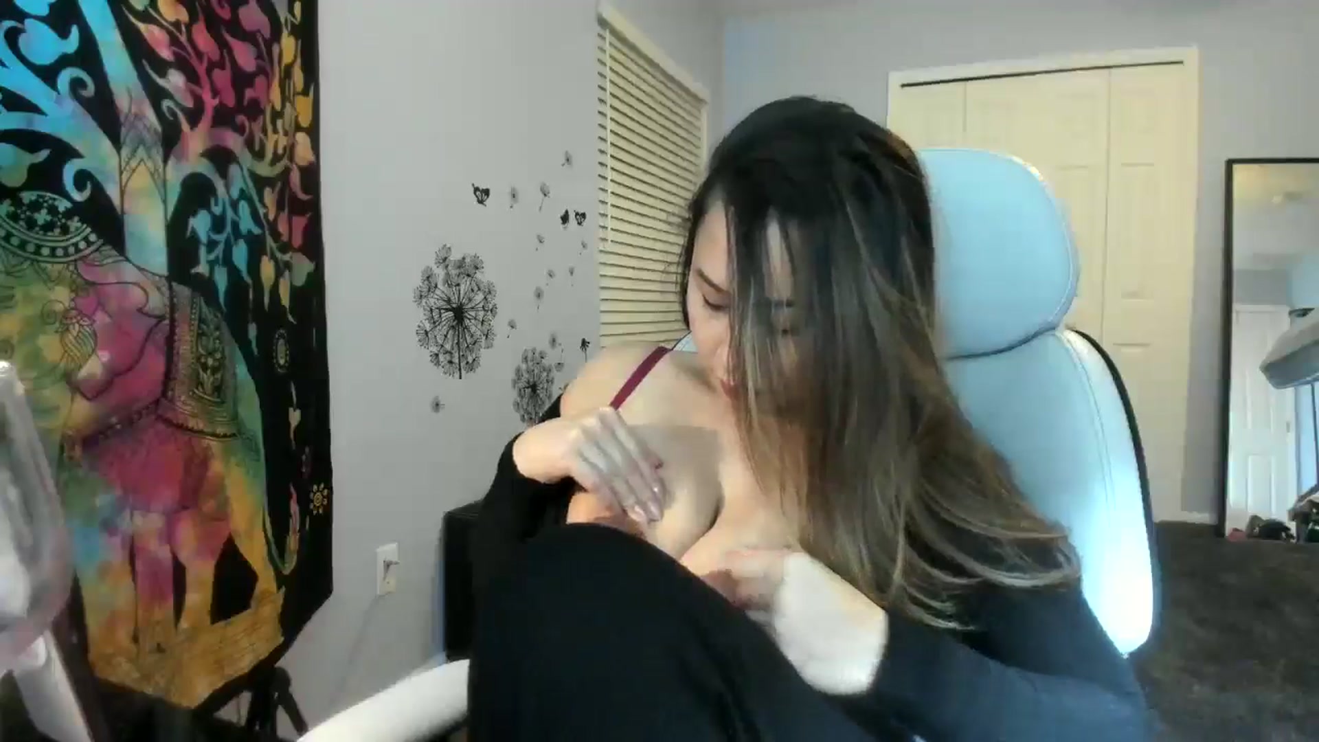 Gallery image thumbnail from Downloads's myfreecams stream on, 12/08/2024, 08:30 image 15 of 20