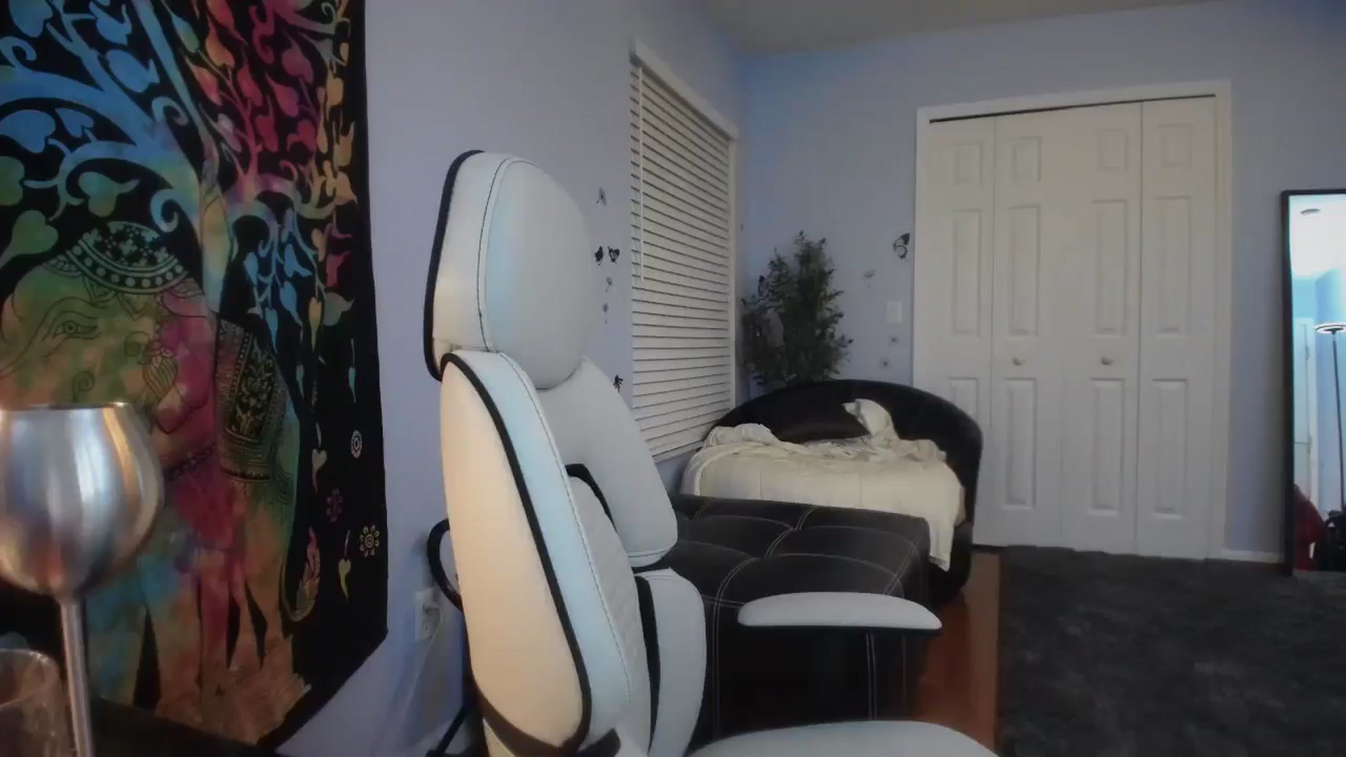 Gallery image thumbnail from Downloads's myfreecams stream on, 02/28/2025, 07:29 image 9 of 20