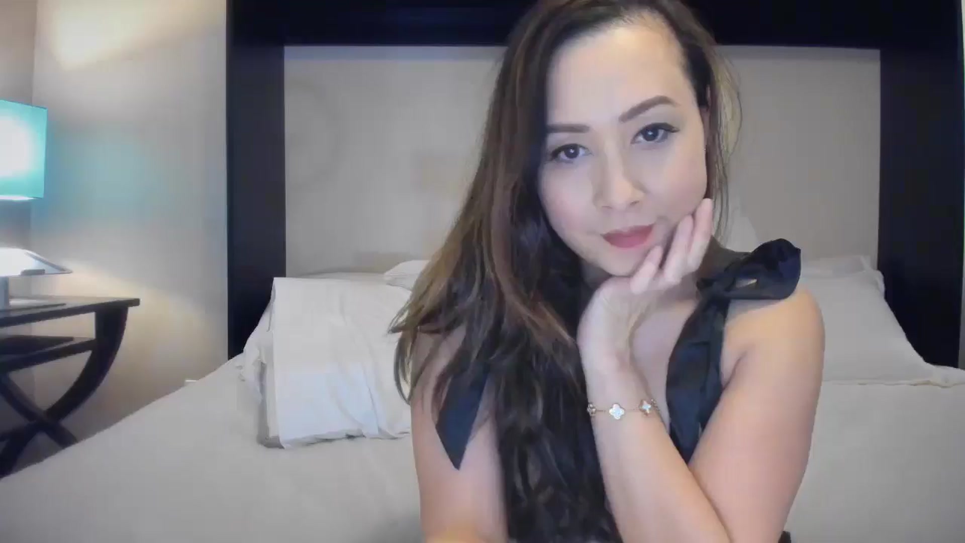 Gallery image thumbnail from Downloads's myfreecams stream on, 04/04/2025, 06:36 image 1 of 20