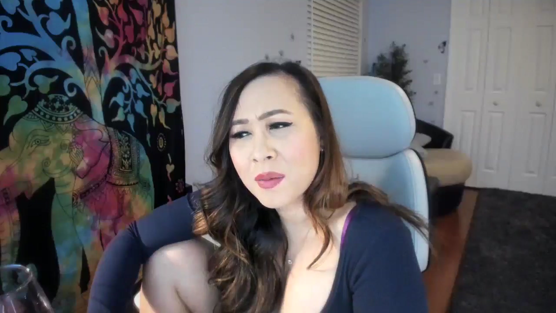 Gallery image thumbnail from Downloads's myfreecams stream on, 04/30/2025, 08:08 image 5 of 20