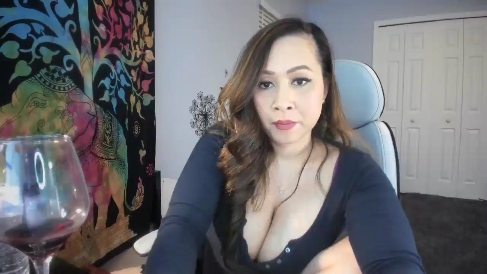 Gallery image thumbnail from Downloads's myfreecams stream on, 04/30/2025, 08:08 image 19 of 20