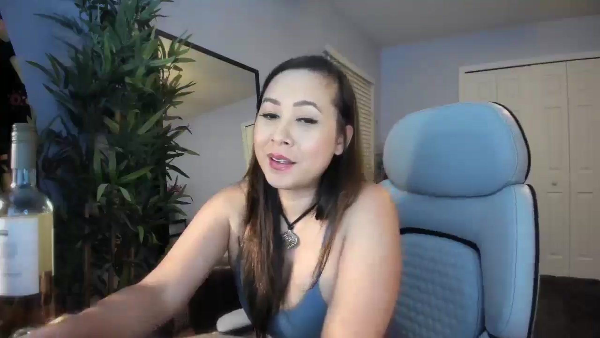 Gallery image thumbnail from Downloads's myfreecams stream on, 05/16/2025, 06:19 image 5 of 20