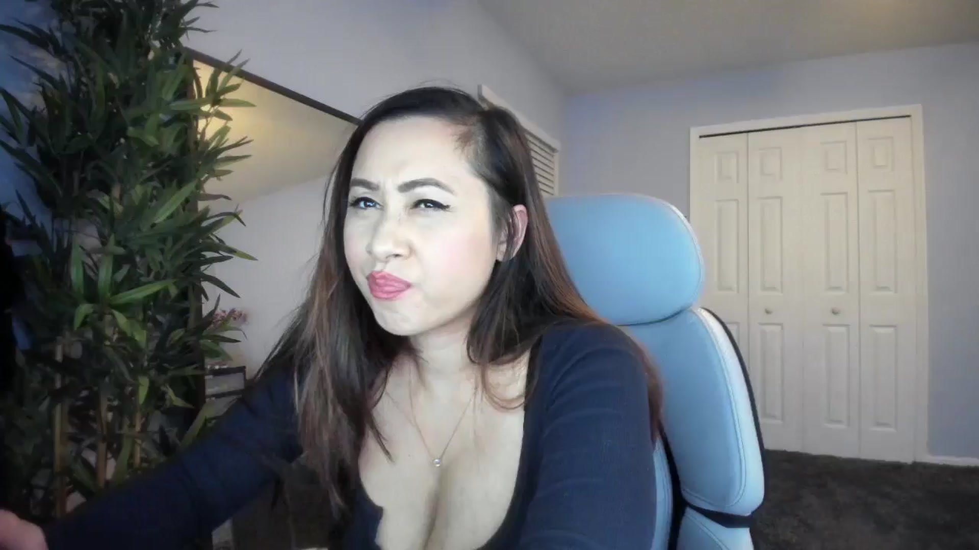 Gallery image thumbnail from Downloads's myfreecams stream on, 06/27/2025, 06:15 image 19 of 20